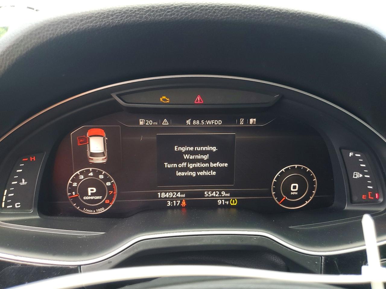 2017 Audi Q7 Premium Plus Черный vin: WA1LAAF78HD010097