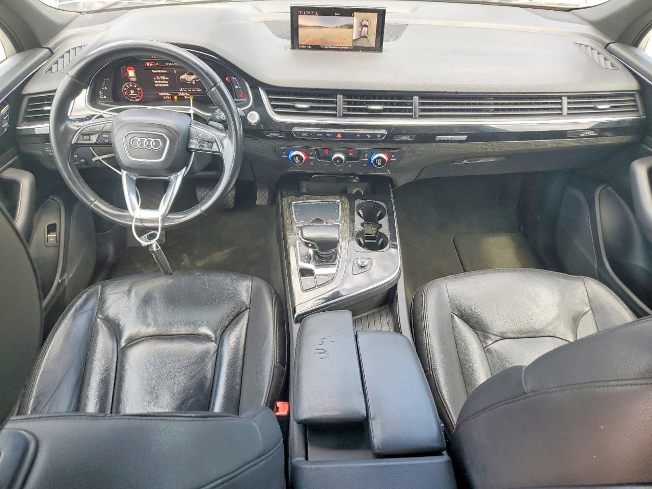 2017 Audi Q7 Premium Plus Черный vin: WA1LAAF78HD010097