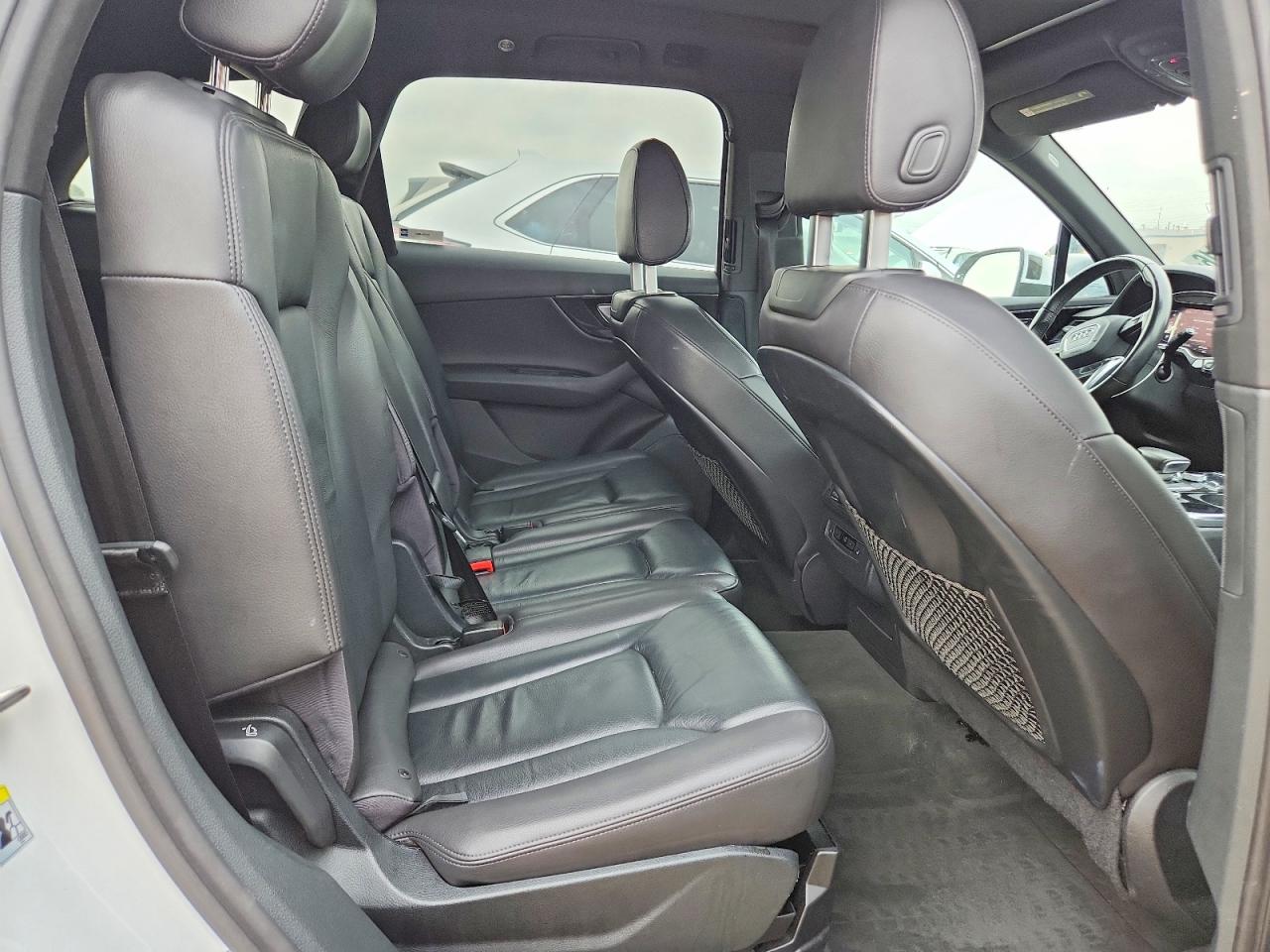 2017 Audi Q7 Premium Plus White vin: WA1LAAF78HD020175
