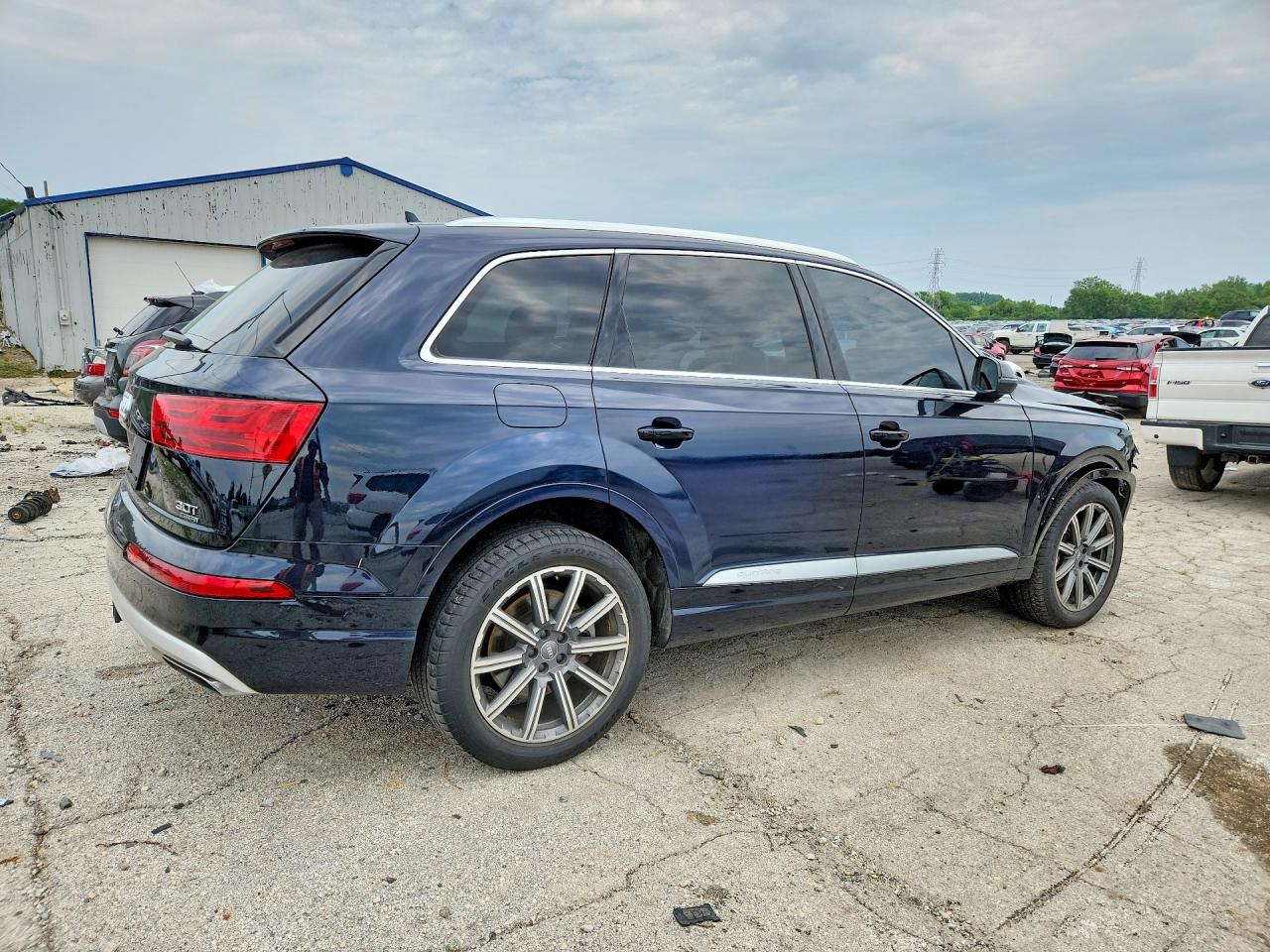 2017 Audi Q7 Premium Plus Blue vin: WA1LAAF78HD058750