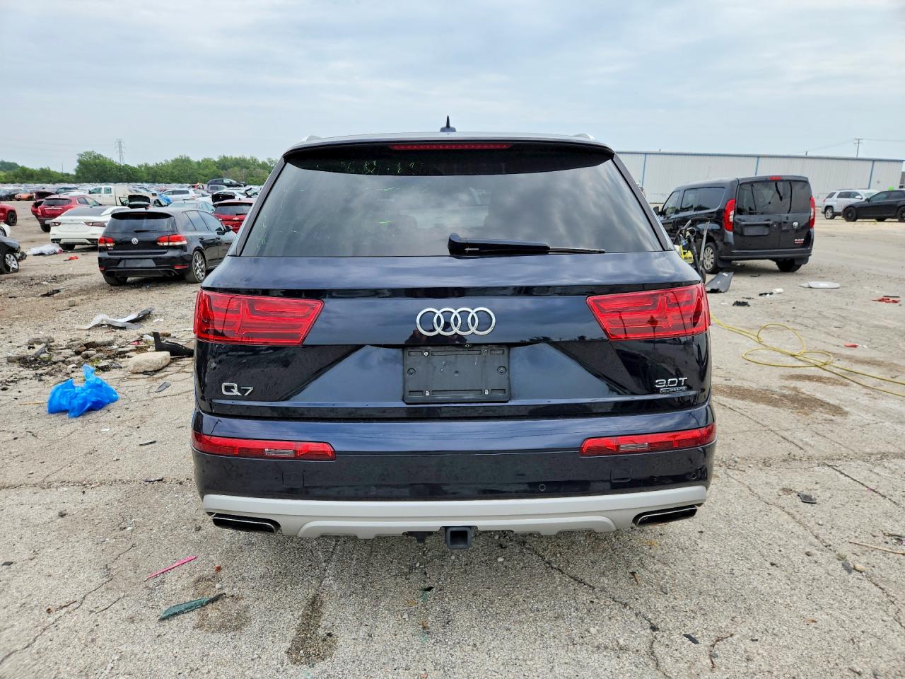 2017 Audi Q7 Premium Plus Blue vin: WA1LAAF78HD058750