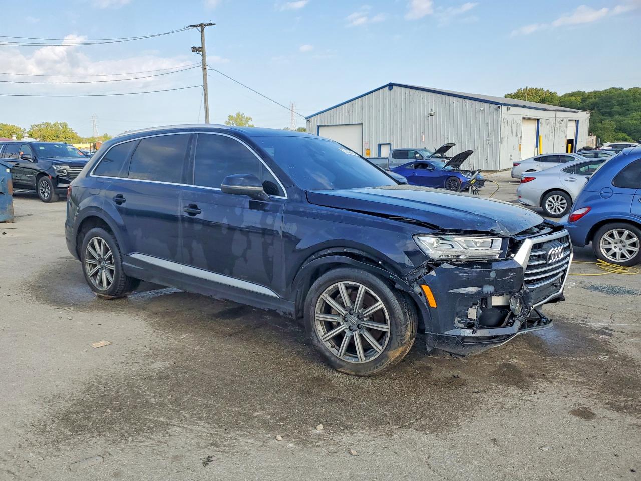 2017 Audi Q7 Premium Plus Blue vin: WA1LAAF78HD058750