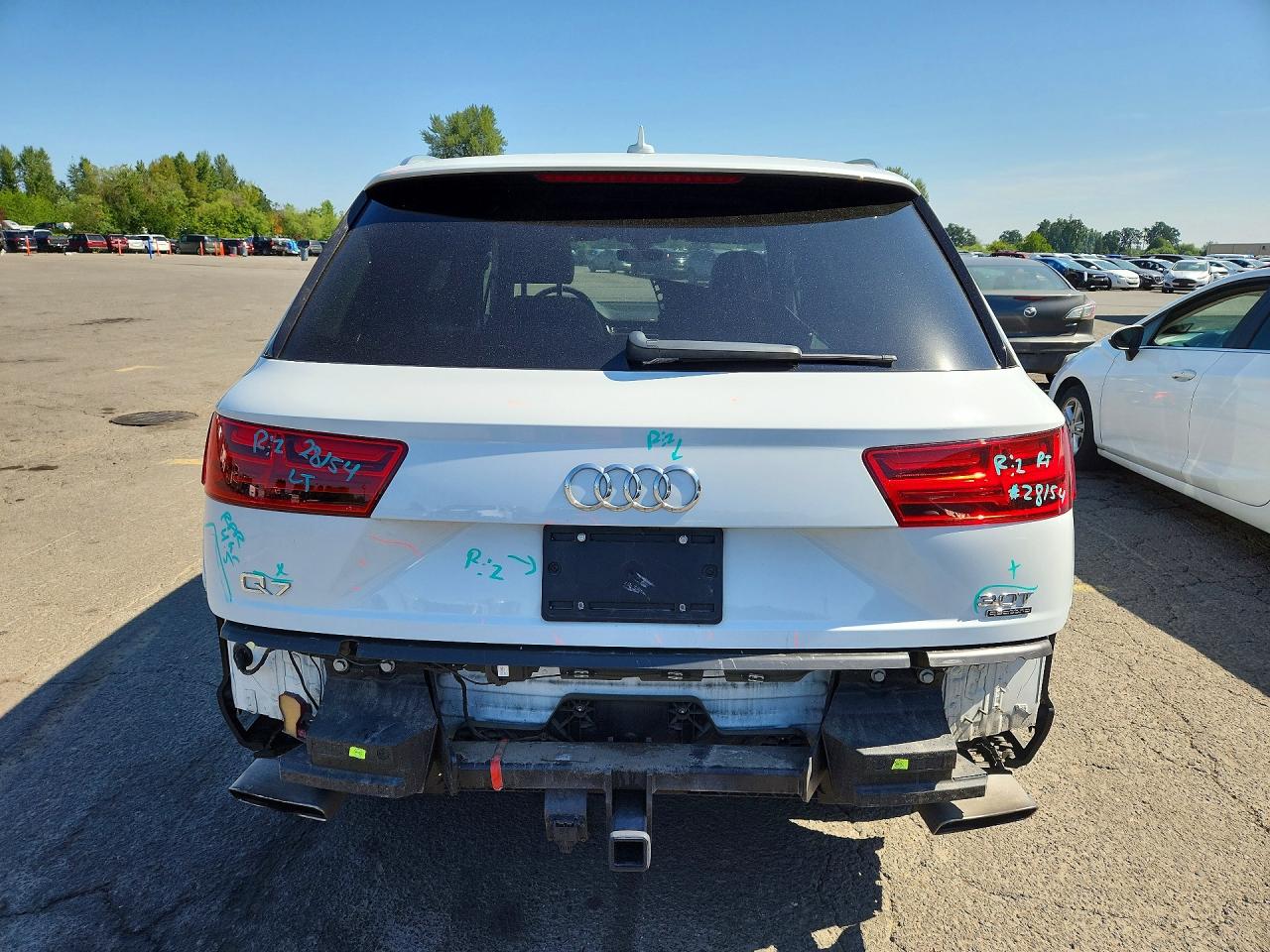 2018 Audi Q7 Premium Plus White vin: WA1LAAF79JD031093