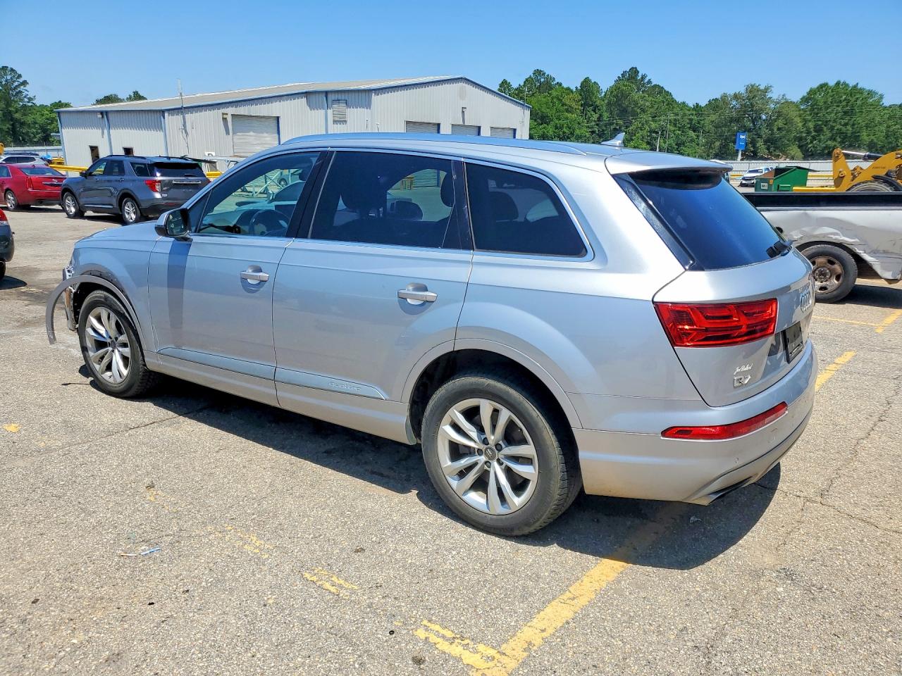 2018 Audi Q7 Premium Plus Silver vin: WA1LAAF7XJD009085