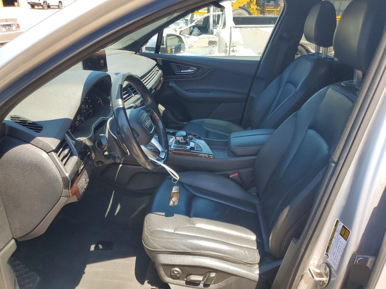 2018 Audi Q7 Premium Plus Silver vin: WA1LAAF7XJD009085