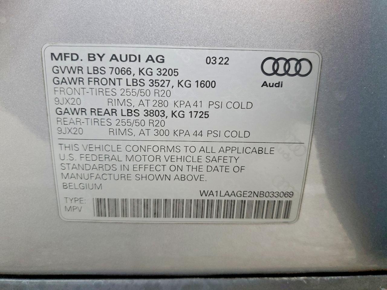 2022 Audi E-tron Premium Plus Серебряный vin: WA1LAAGE2NB033069