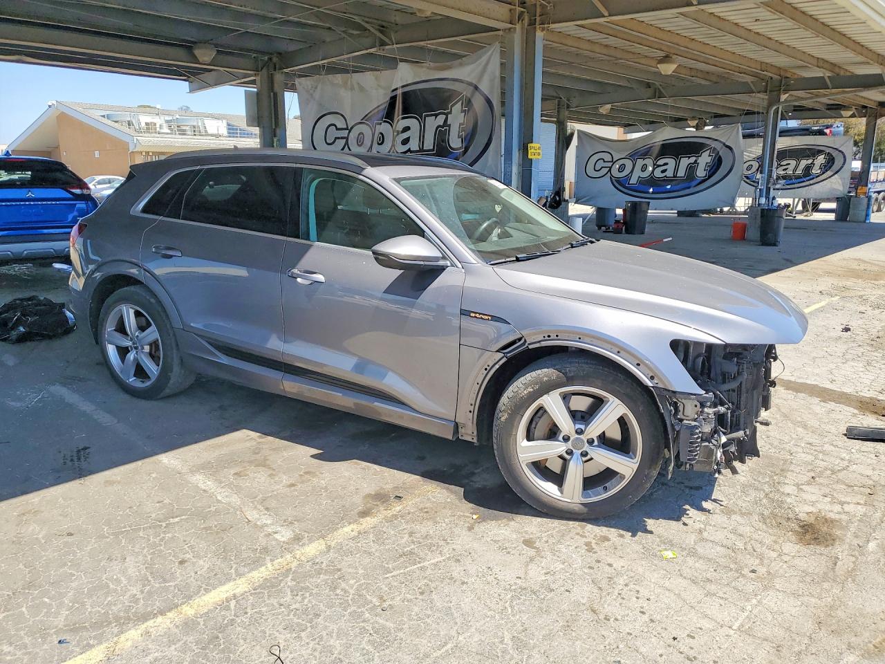 2019 Audi E-tron Premium Plus Gray vin: WA1LAAGE4KB005916