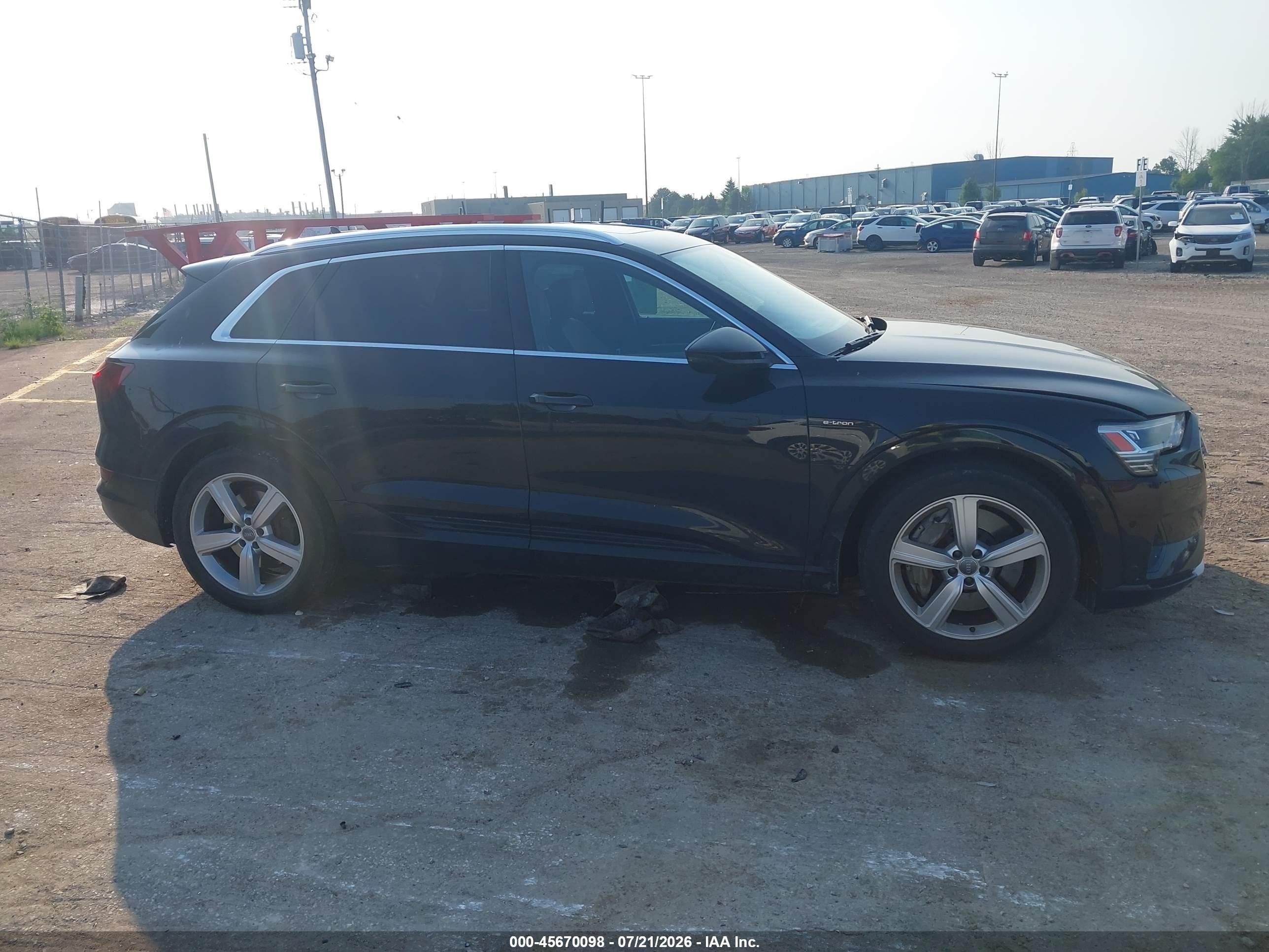 2019 Audi E-tron Premium Plus Black vin: WA1LAAGE4KB009822