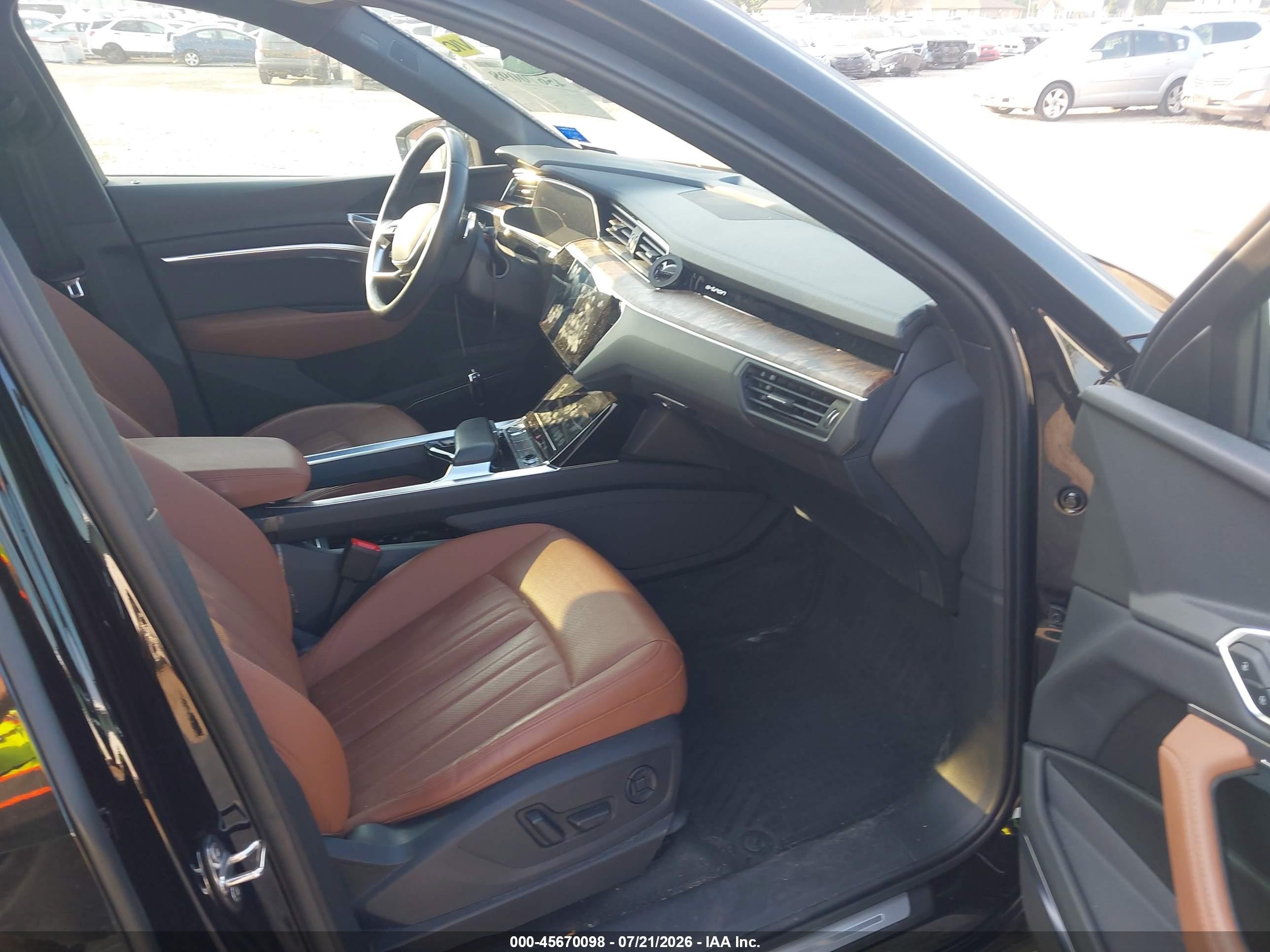 2019 Audi E-tron Premium Plus Black vin: WA1LAAGE4KB009822