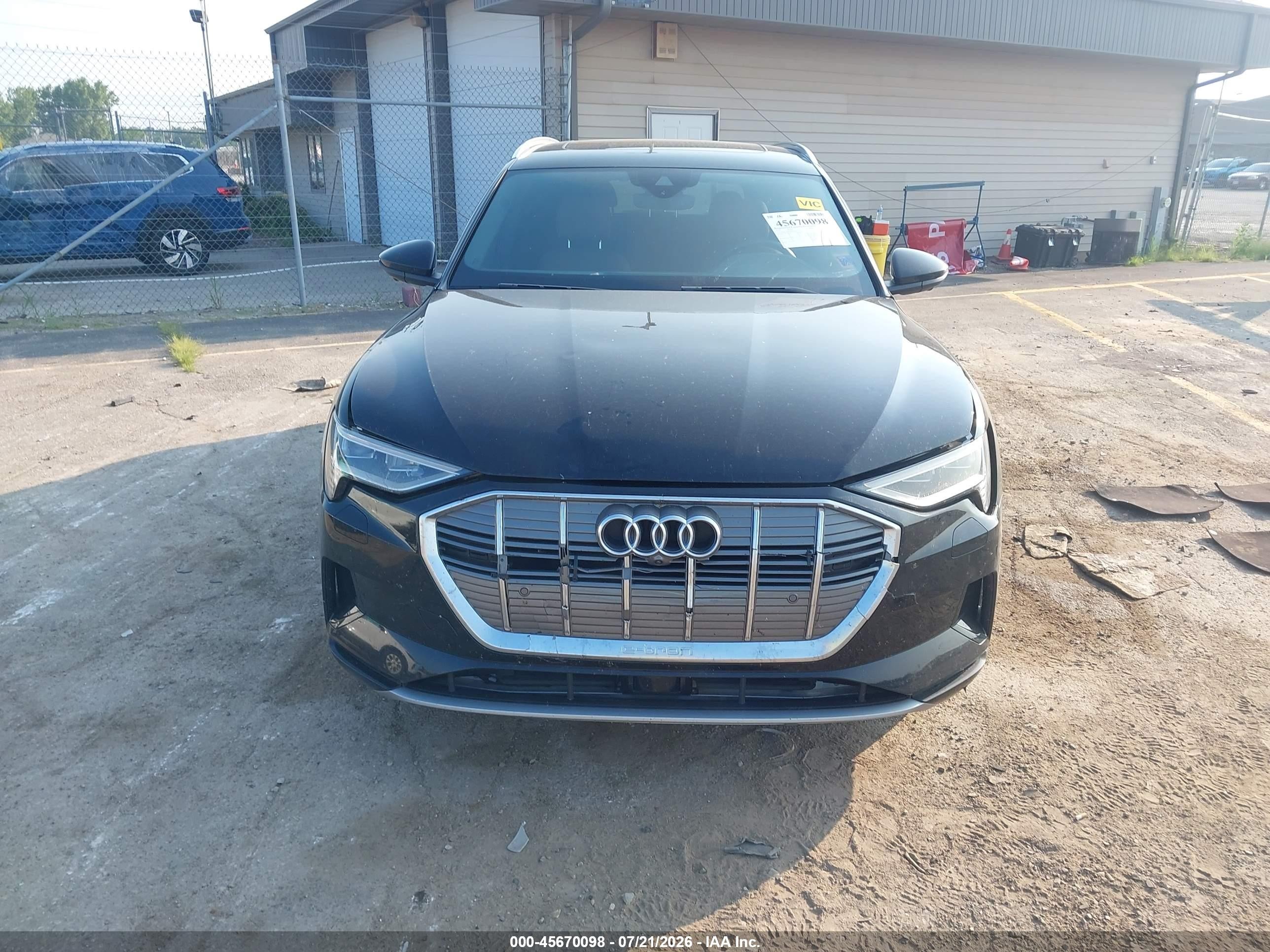 2019 Audi E-tron Premium Plus Black vin: WA1LAAGE4KB009822