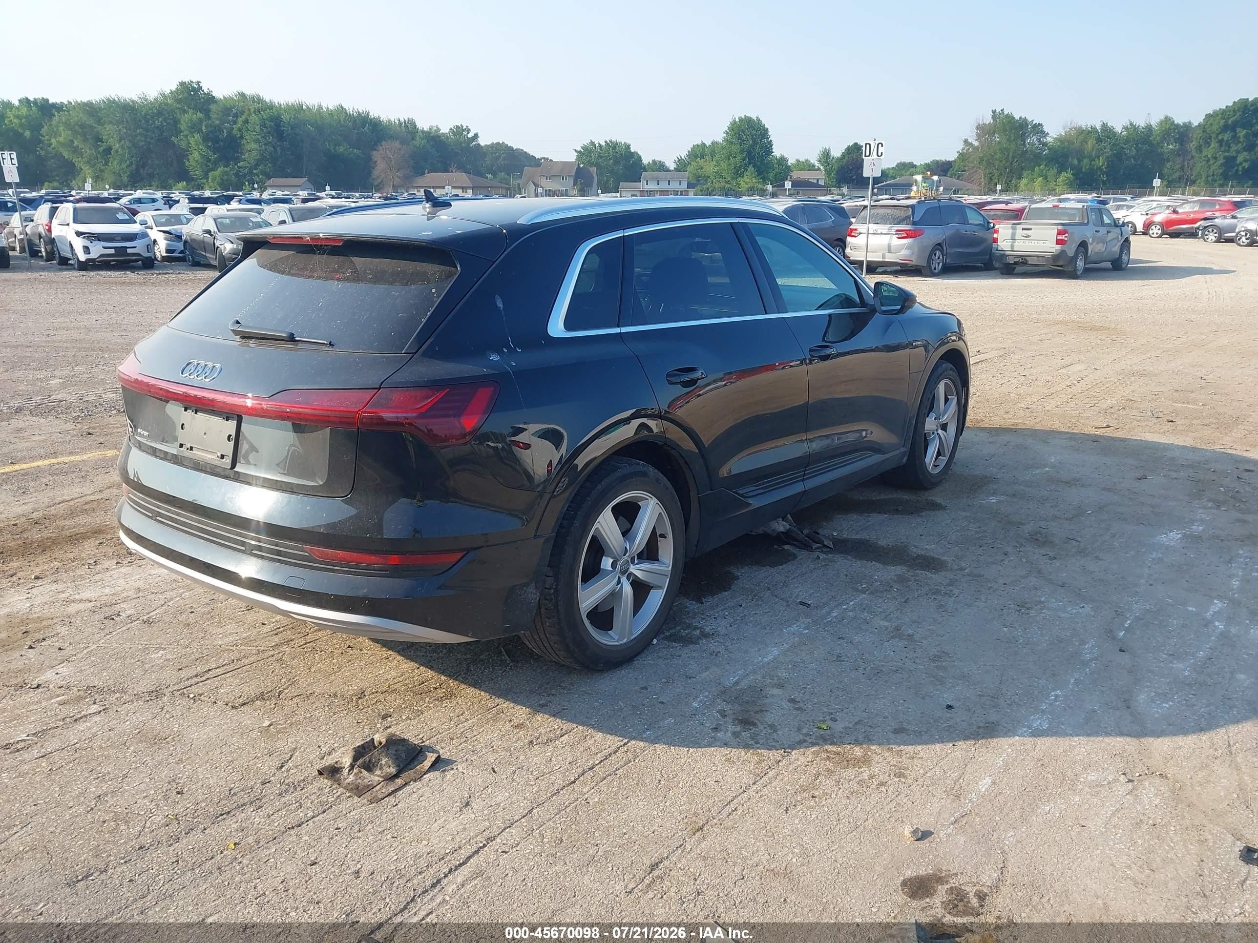 2019 Audi E-tron Premium Plus Black vin: WA1LAAGE4KB009822