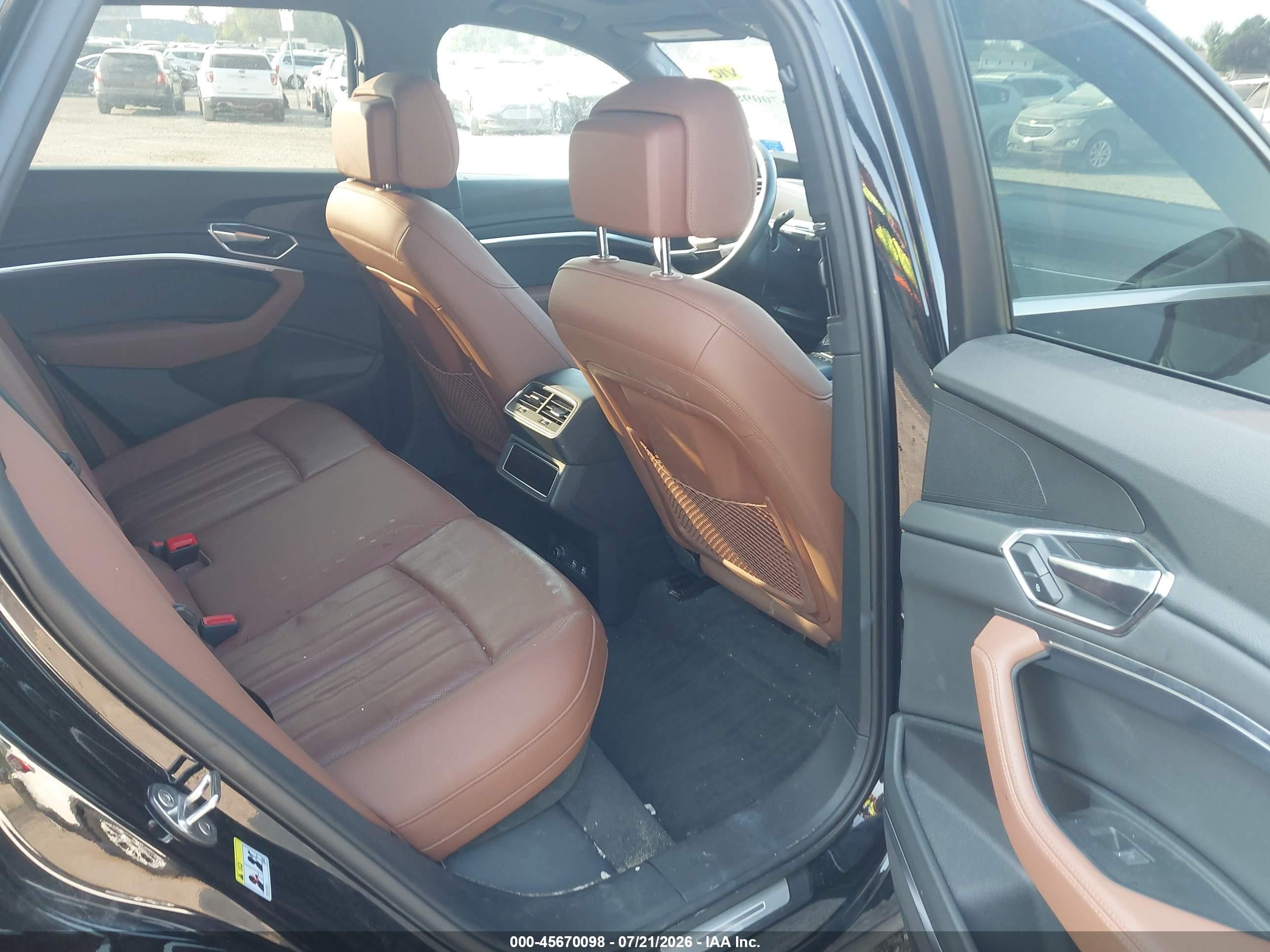 2019 Audi E-tron Premium Plus Black vin: WA1LAAGE4KB009822