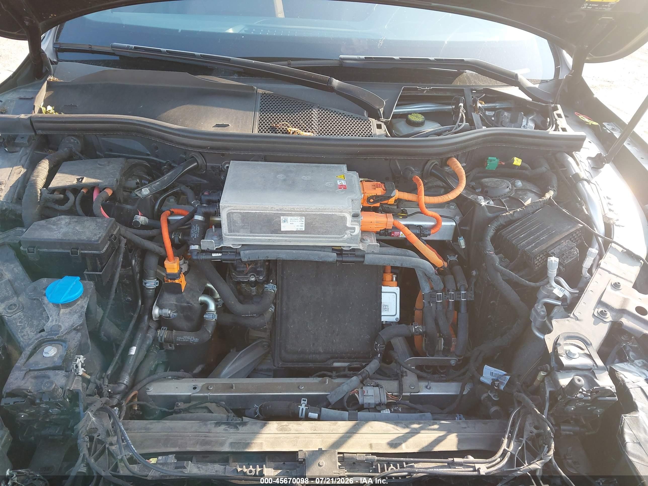2019 Audi E-tron Premium Plus Black vin: WA1LAAGE4KB009822