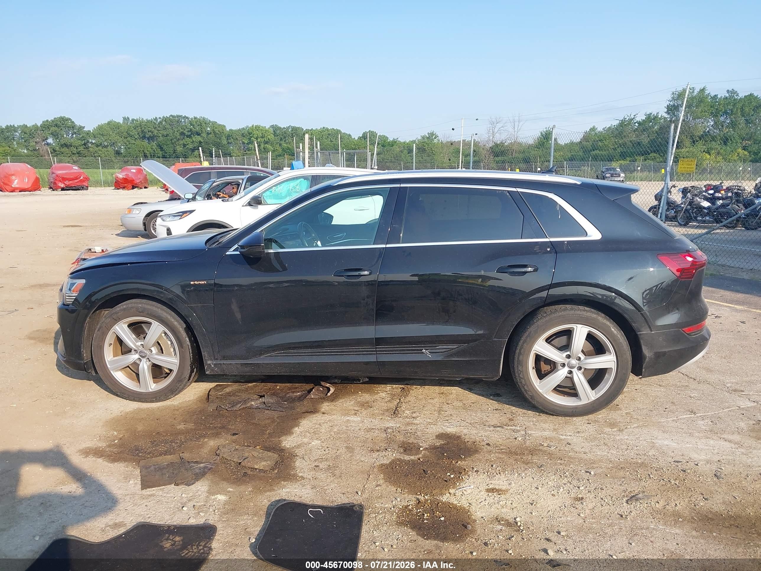 2019 Audi E-tron Premium Plus Black vin: WA1LAAGE4KB009822