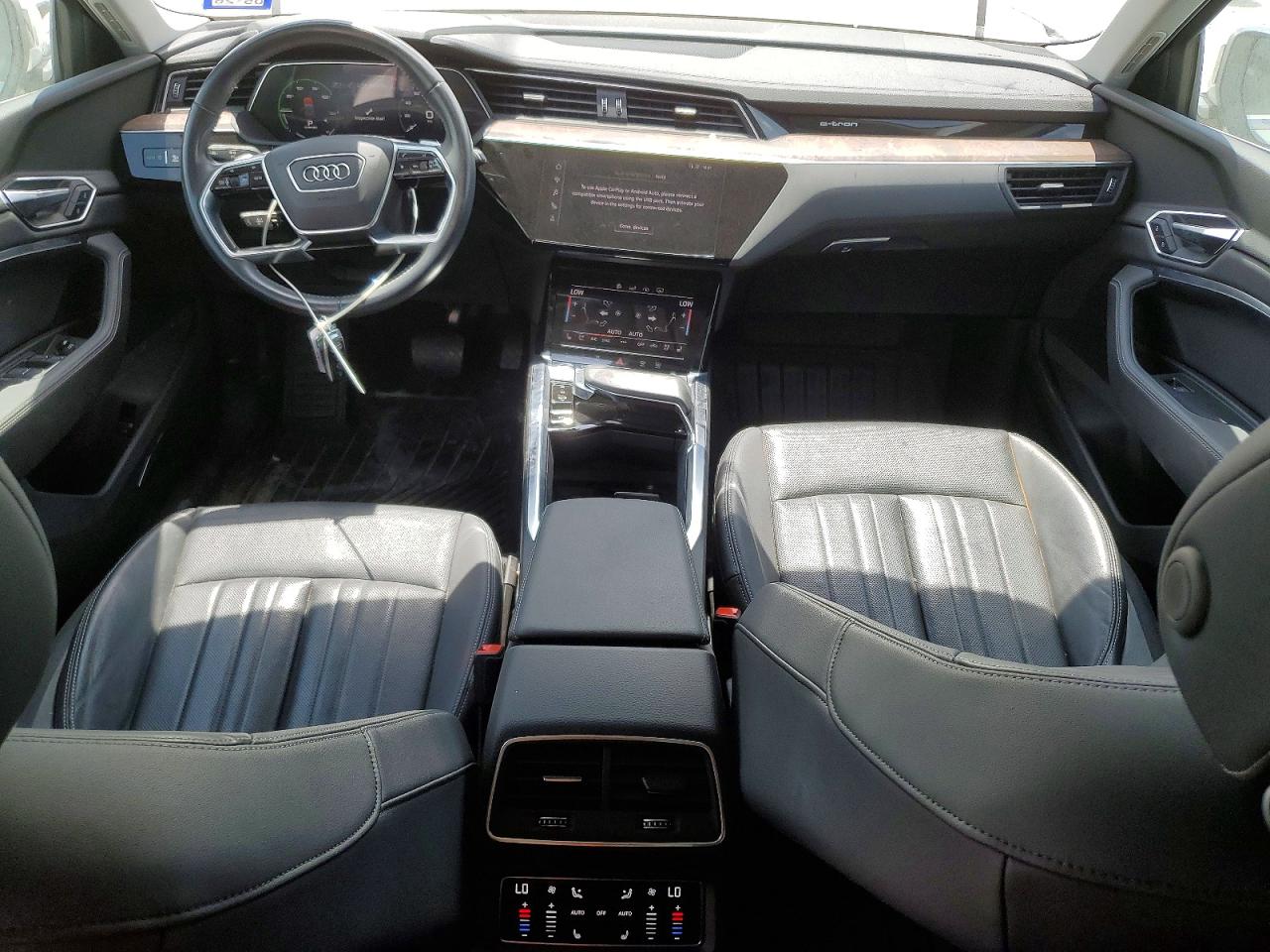 2019 Audi E-tron Premium Plus White vin: WA1LAAGE8KB024971