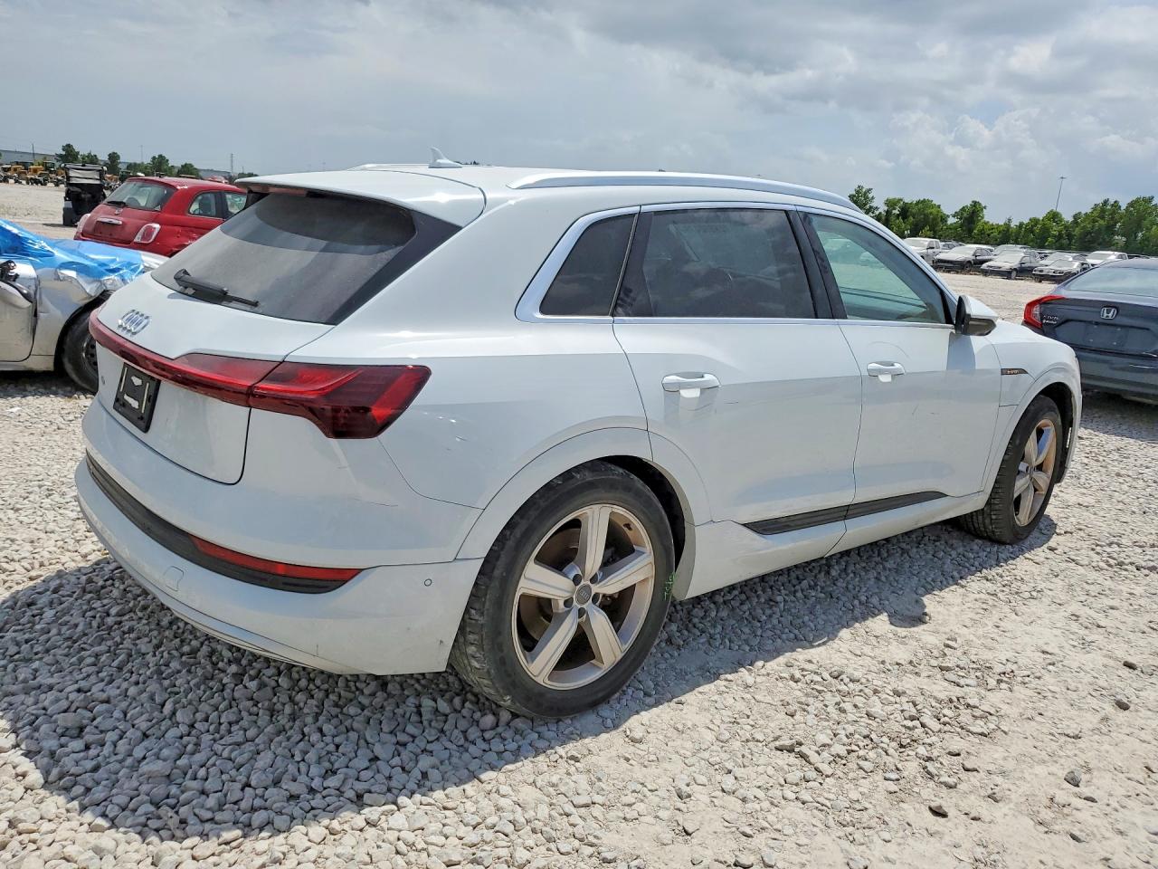 2019 Audi E-tron Premium Plus White vin: WA1LAAGE8KB024971