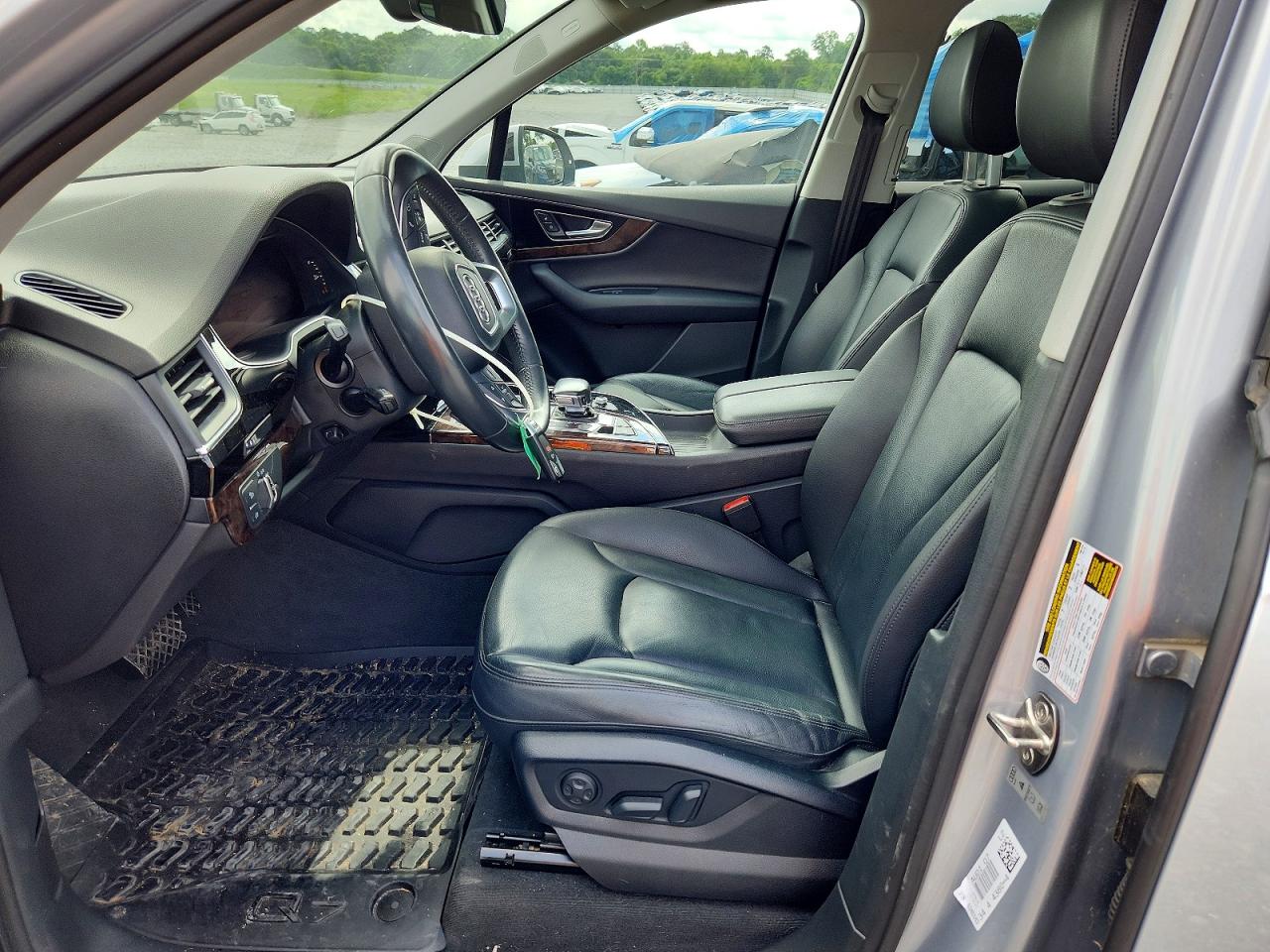 2018 Audi Q7 Premium Plus Серебряный vin: WA1LABF76JD010675