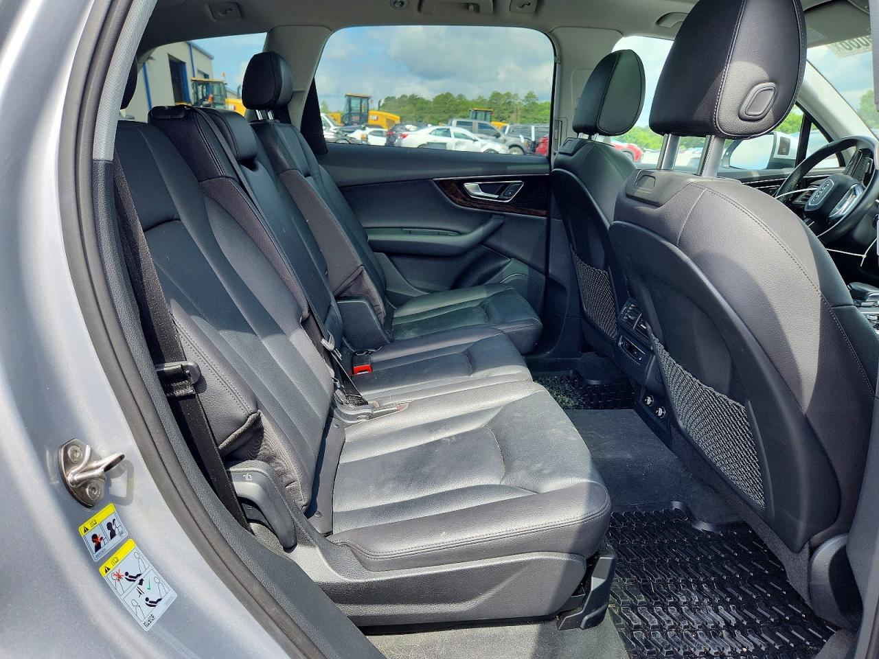 2018 Audi Q7 Premium Plus Серебряный vin: WA1LABF76JD010675