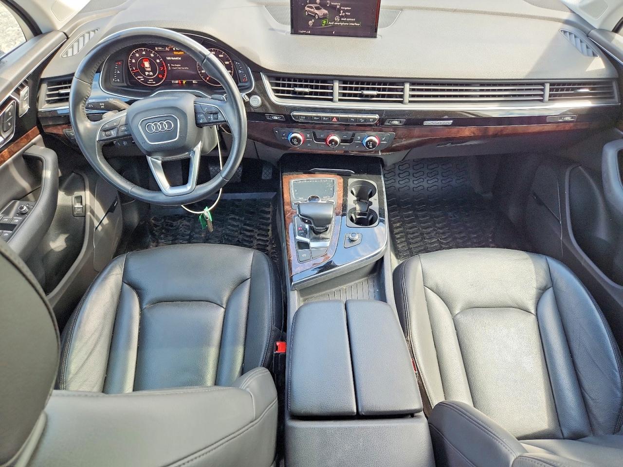 2018 Audi Q7 Premium Plus Серебряный vin: WA1LABF76JD010675