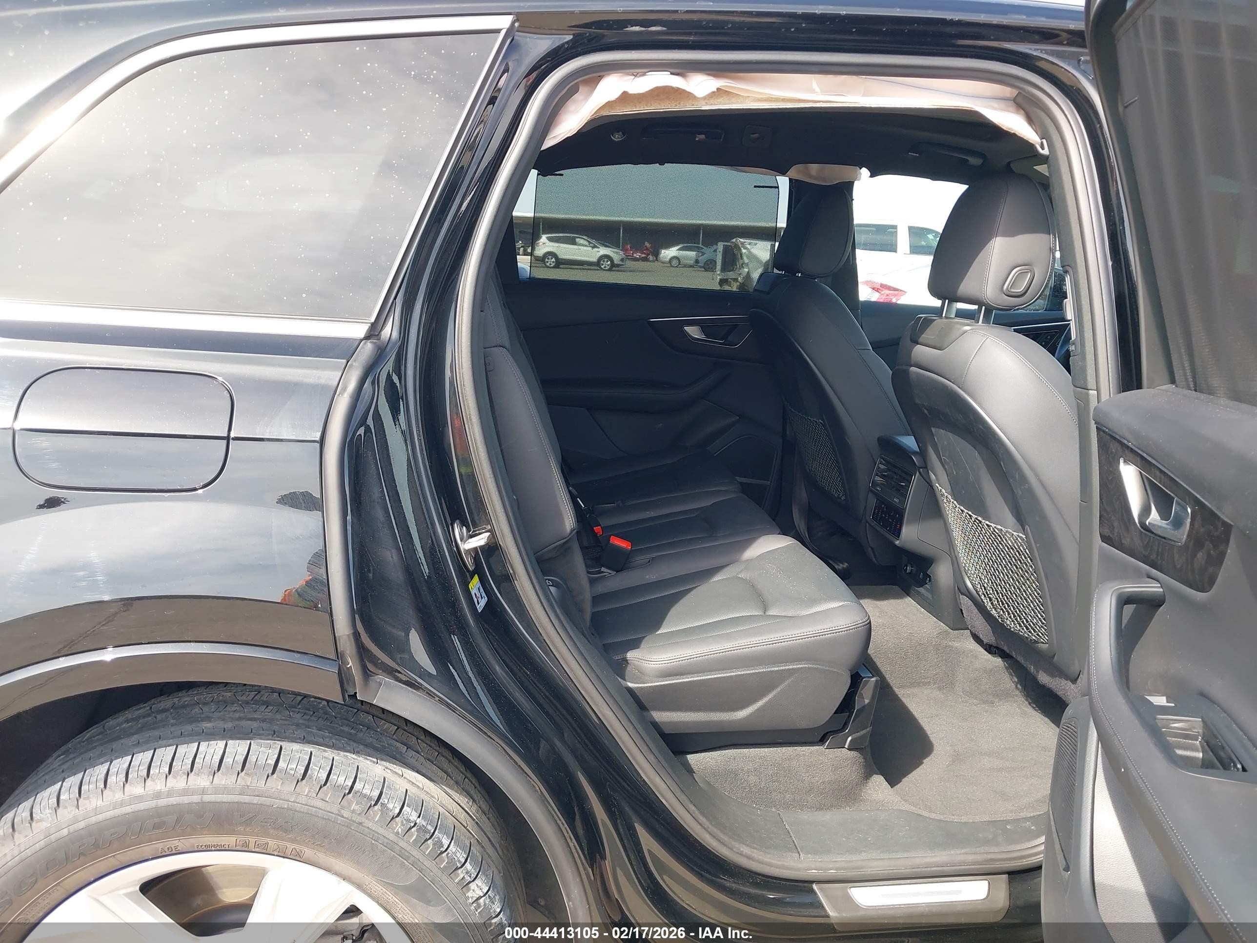 2023 Audi Q7 Premium Plus 45 Tfsi Quattro Tiptronic Black vin: WA1LCBF73PD003671