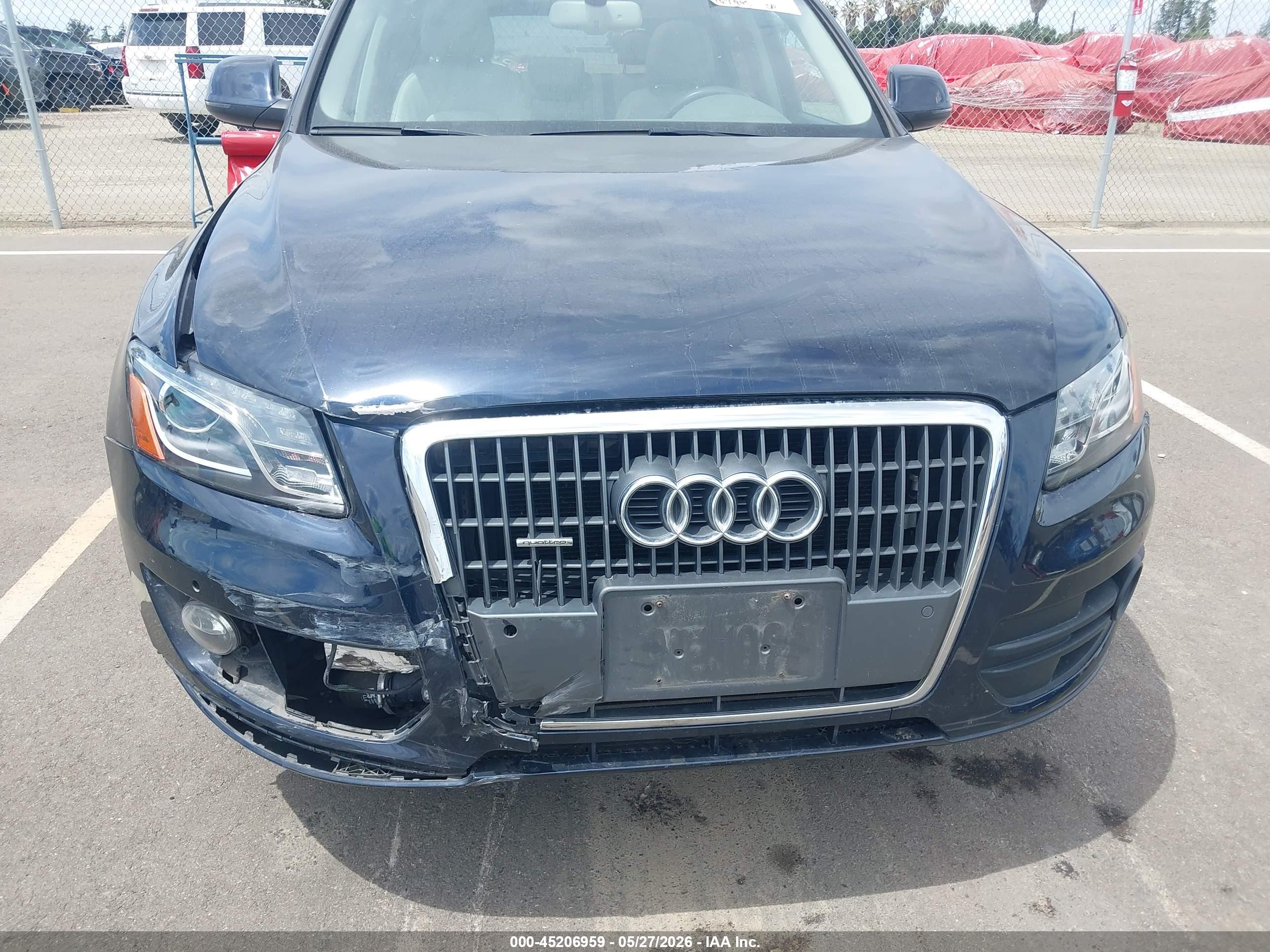2011 Audi Q5 2.0t Premium Dark Blue vin: WA1LFAFP0BA017118