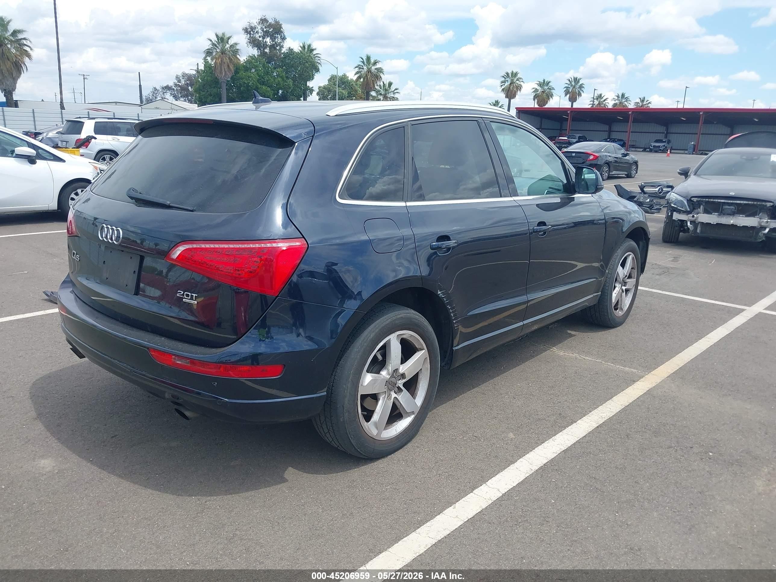 2011 Audi Q5 2.0t Premium Dark Blue vin: WA1LFAFP0BA017118