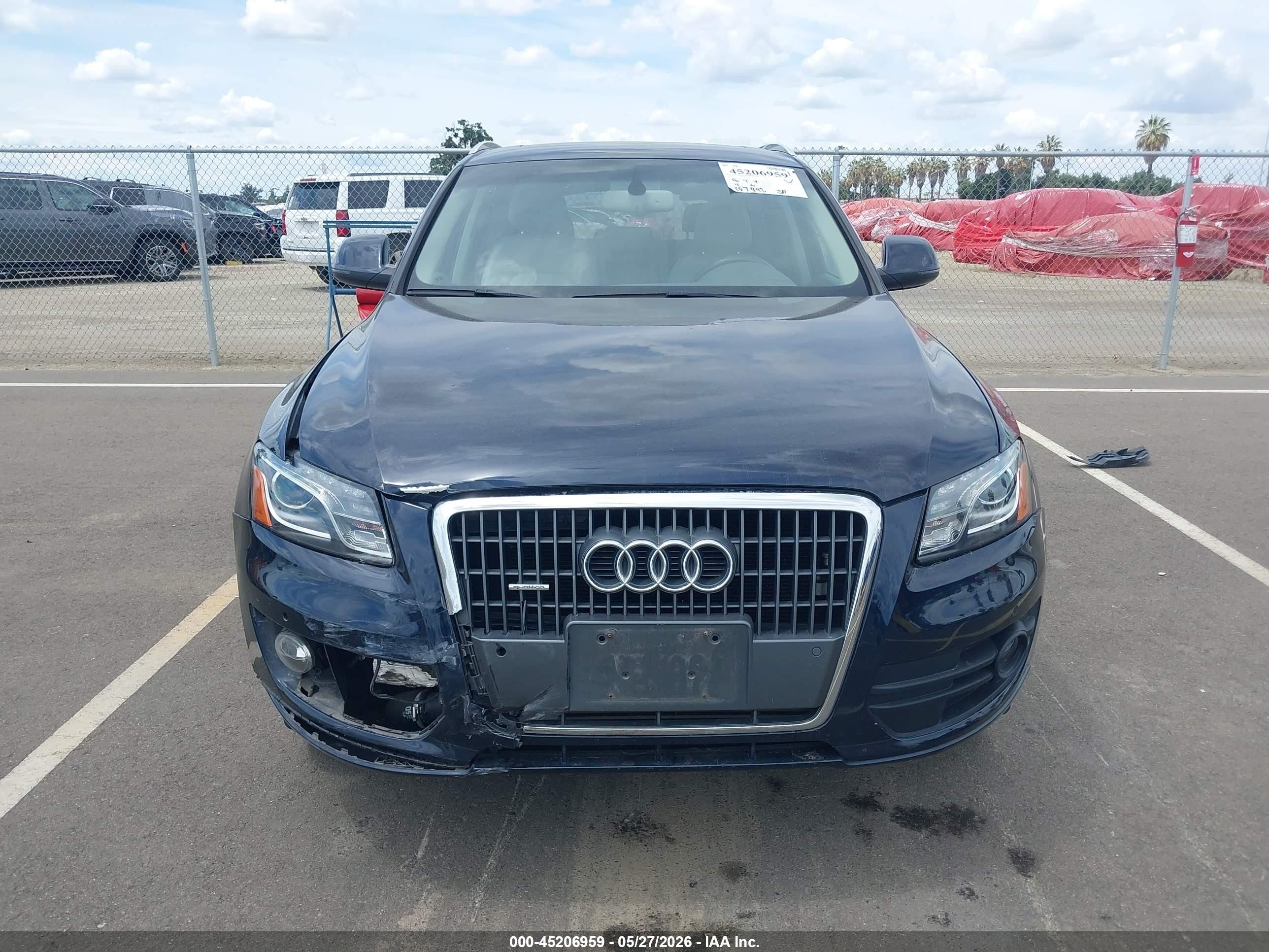 2011 Audi Q5 2.0t Premium Dark Blue vin: WA1LFAFP0BA017118