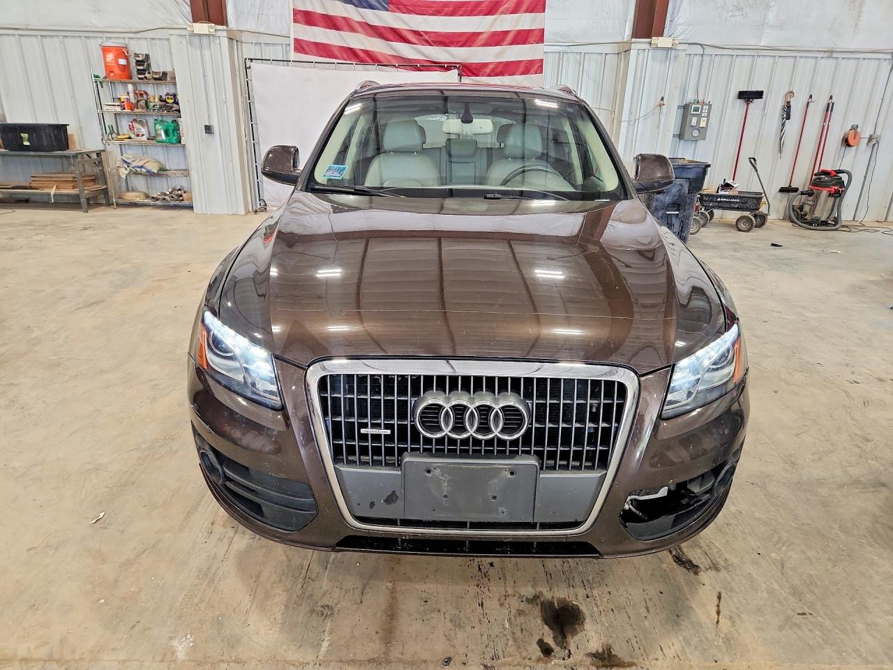 2011 Audi Q5 Premium Plus Brown vin: WA1LFAFP0BA029169