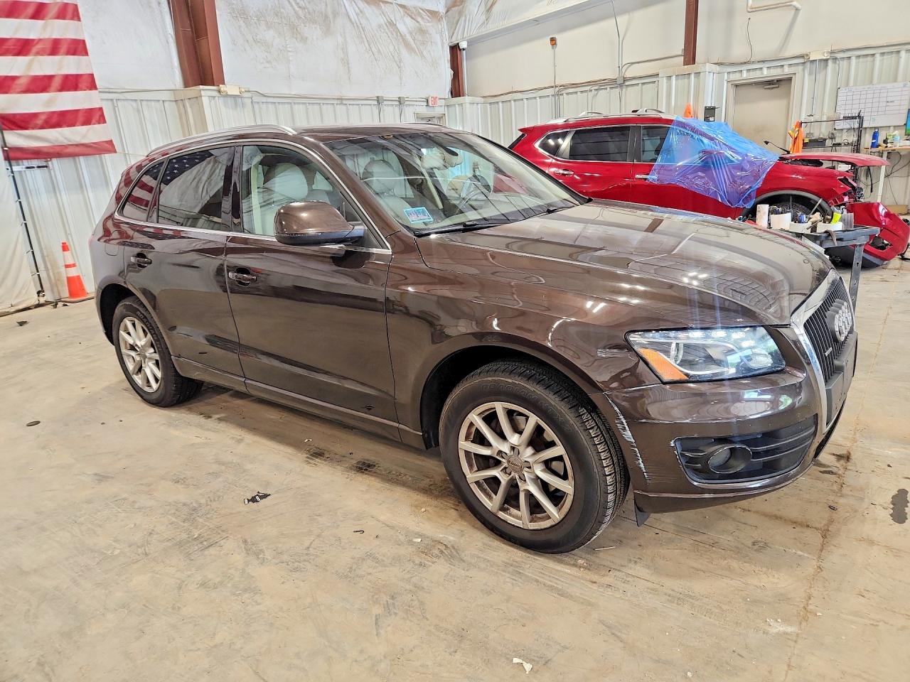 2011 Audi Q5 Premium Plus Brown vin: WA1LFAFP0BA029169