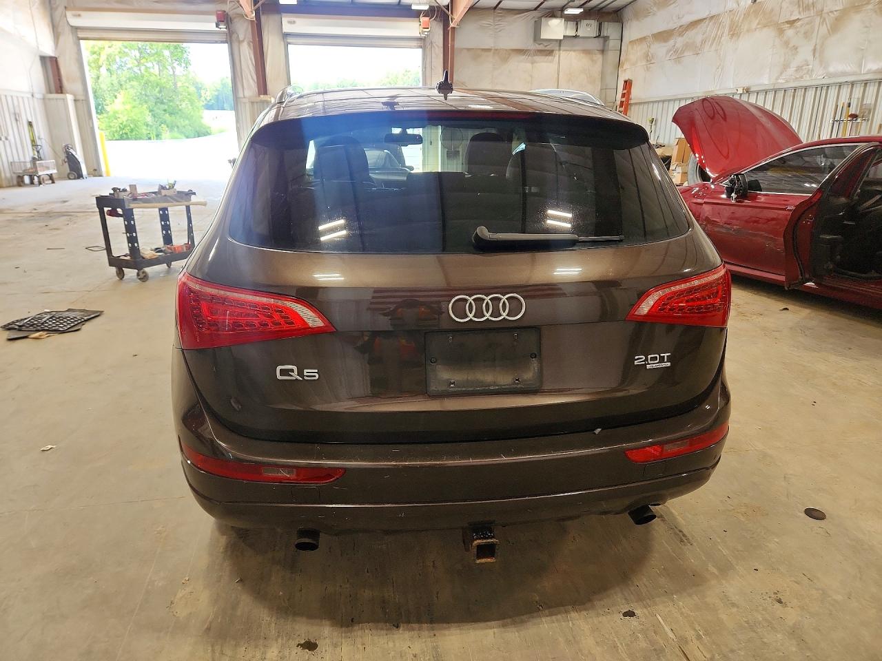 2011 Audi Q5 Premium Plus Brown vin: WA1LFAFP0BA029169