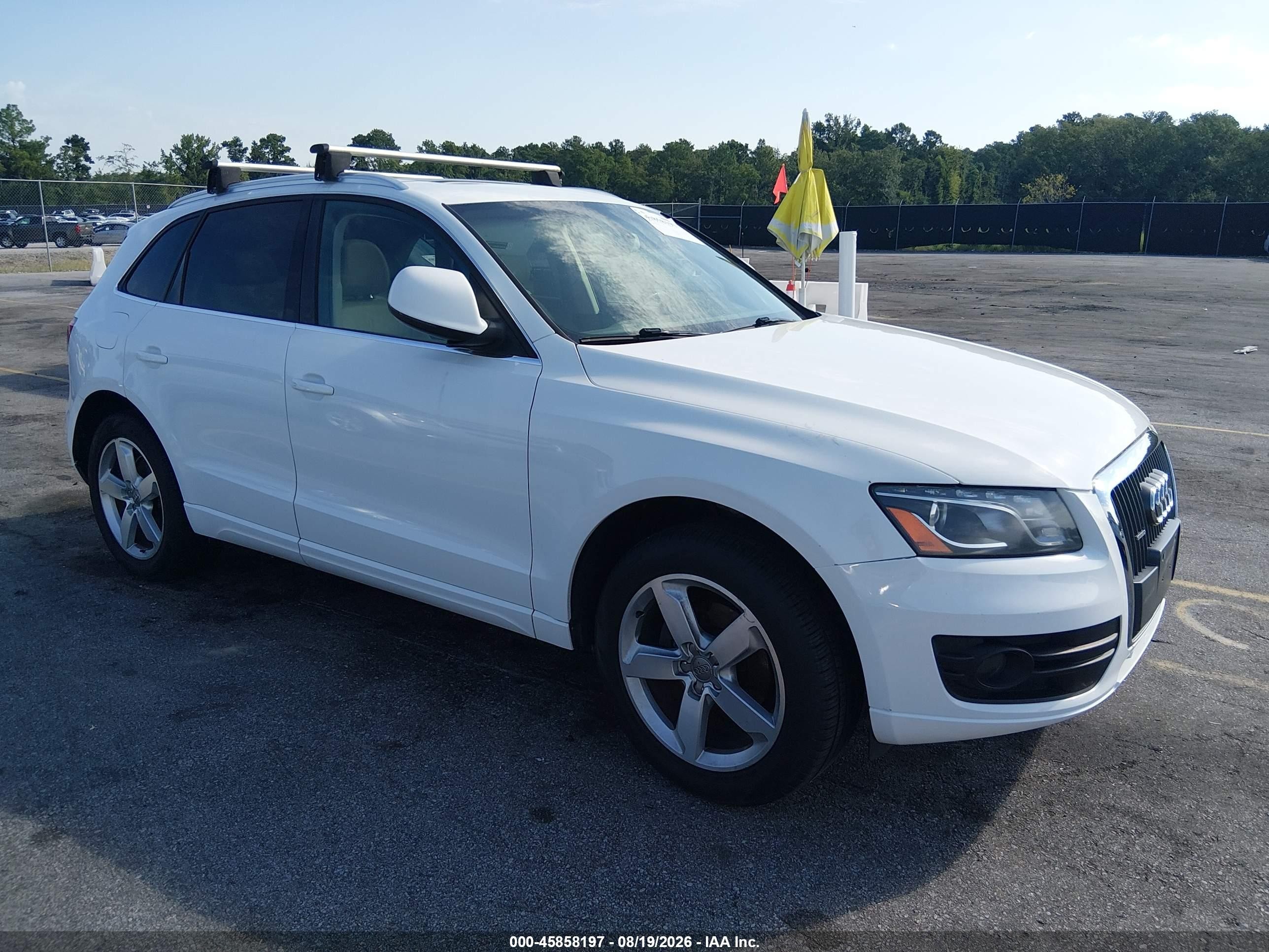 2011 Audi Q5 2.0t Premium White vin: WA1LFAFP0BA045534