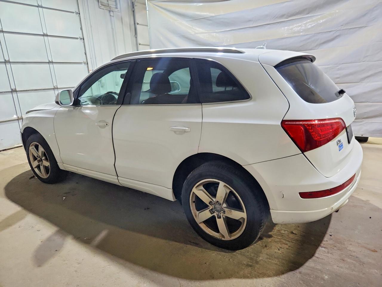 2011 Audi Q5 Premium Plus White vin: WA1LFAFP0BA074323