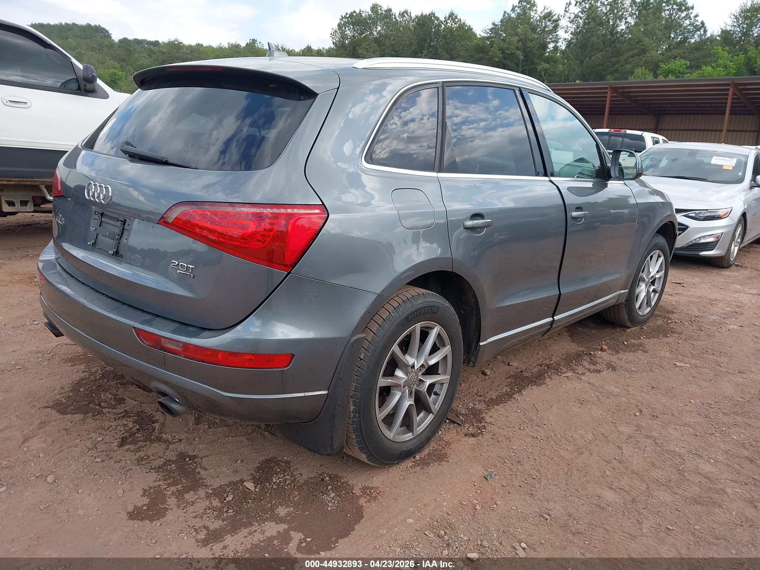 2012 Audi Q5 2.0t Premium Gray vin: WA1LFAFP0CA060438