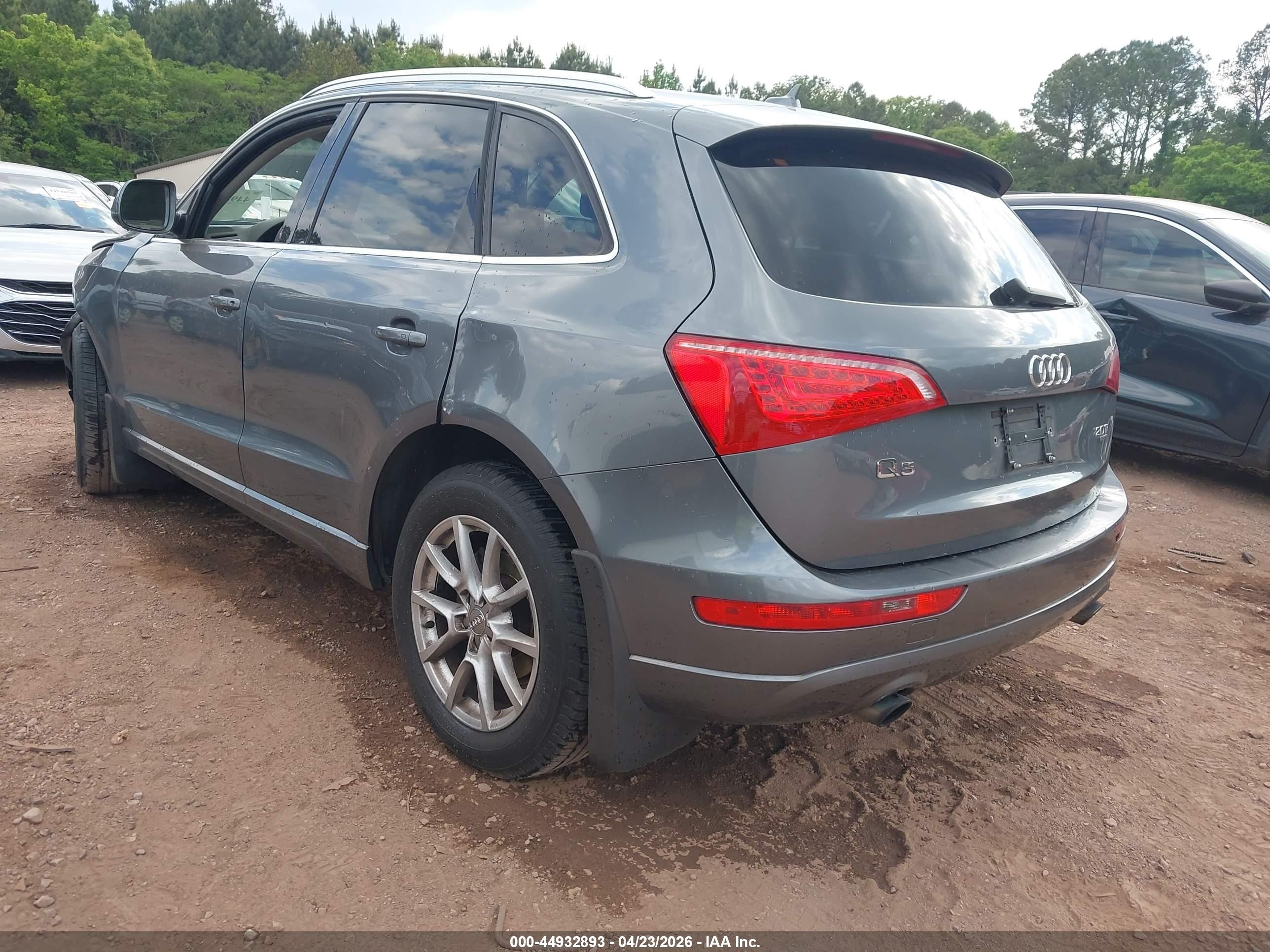 2012 Audi Q5 2.0t Premium Gray vin: WA1LFAFP0CA060438
