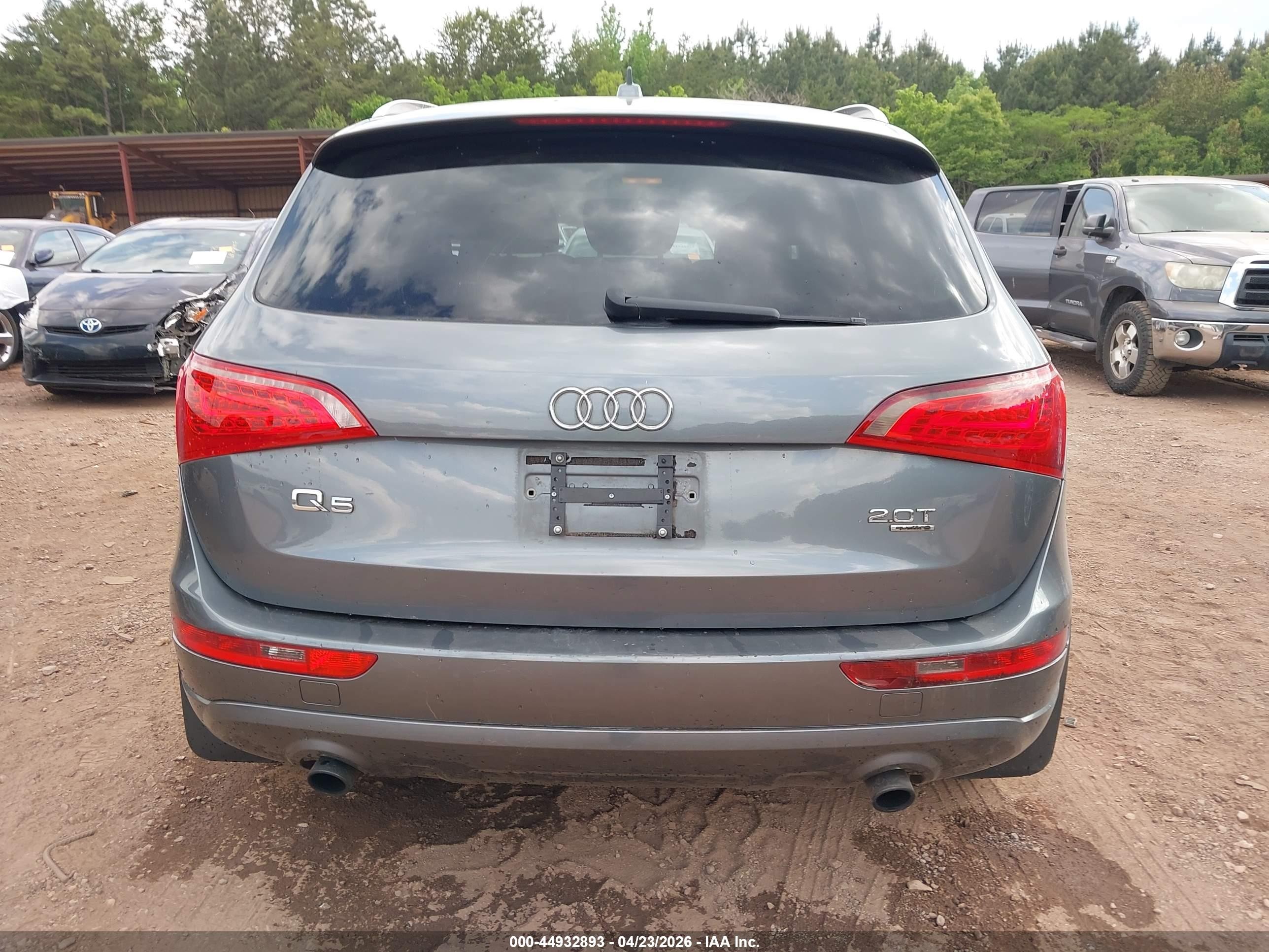 2012 Audi Q5 2.0t Premium Gray vin: WA1LFAFP0CA060438