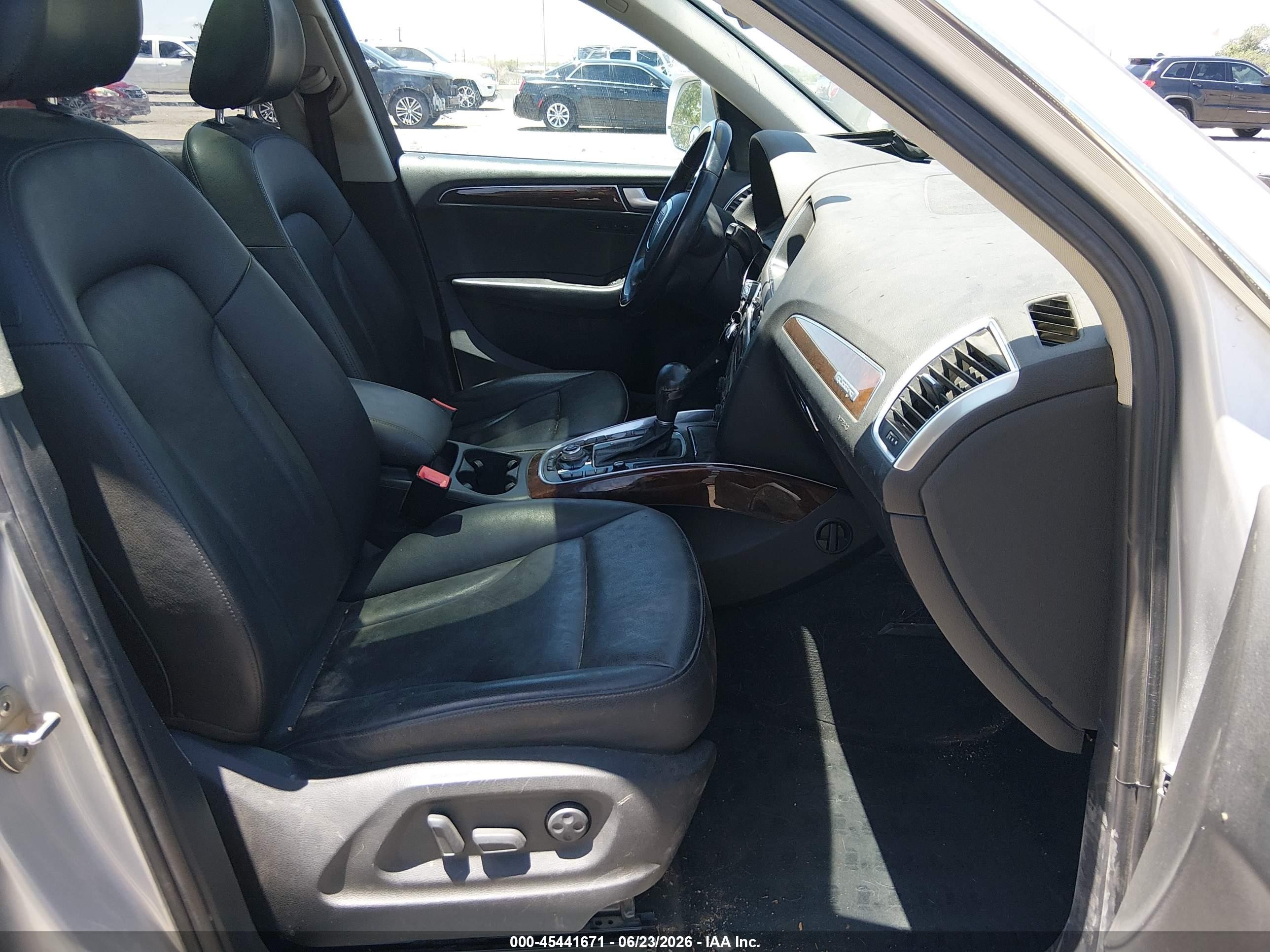 2012 Audi Q5 2.0t Premium Silver vin: WA1LFAFP0CA098297