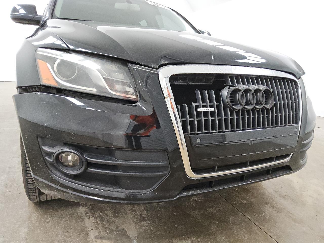 2012 Audi Q5 Premium Plus Черный vin: WA1LFAFP0CA108763 Damage: Grille, Broken, Replacement Required