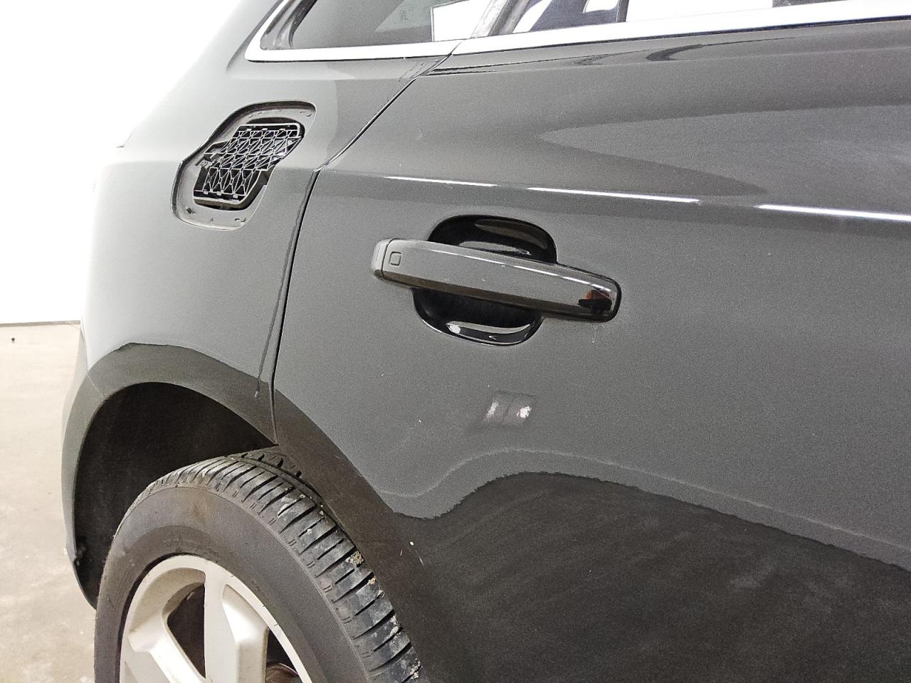 2012 Audi Q5 Premium Plus Черный vin: WA1LFAFP0CA108763 Damage: Right Rear Door, Heavy Scratch, 1/2 To 1 Inch