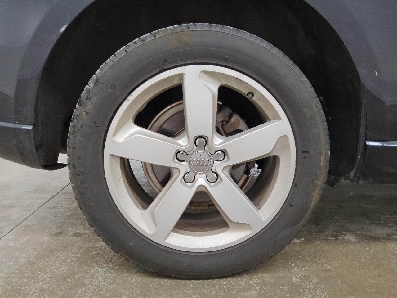 2012 Audi Q5 Premium Plus Черный vin: WA1LFAFP0CA108763 Damage: Right Rear Wheel, Curb Rash, 2 To 3 Inches