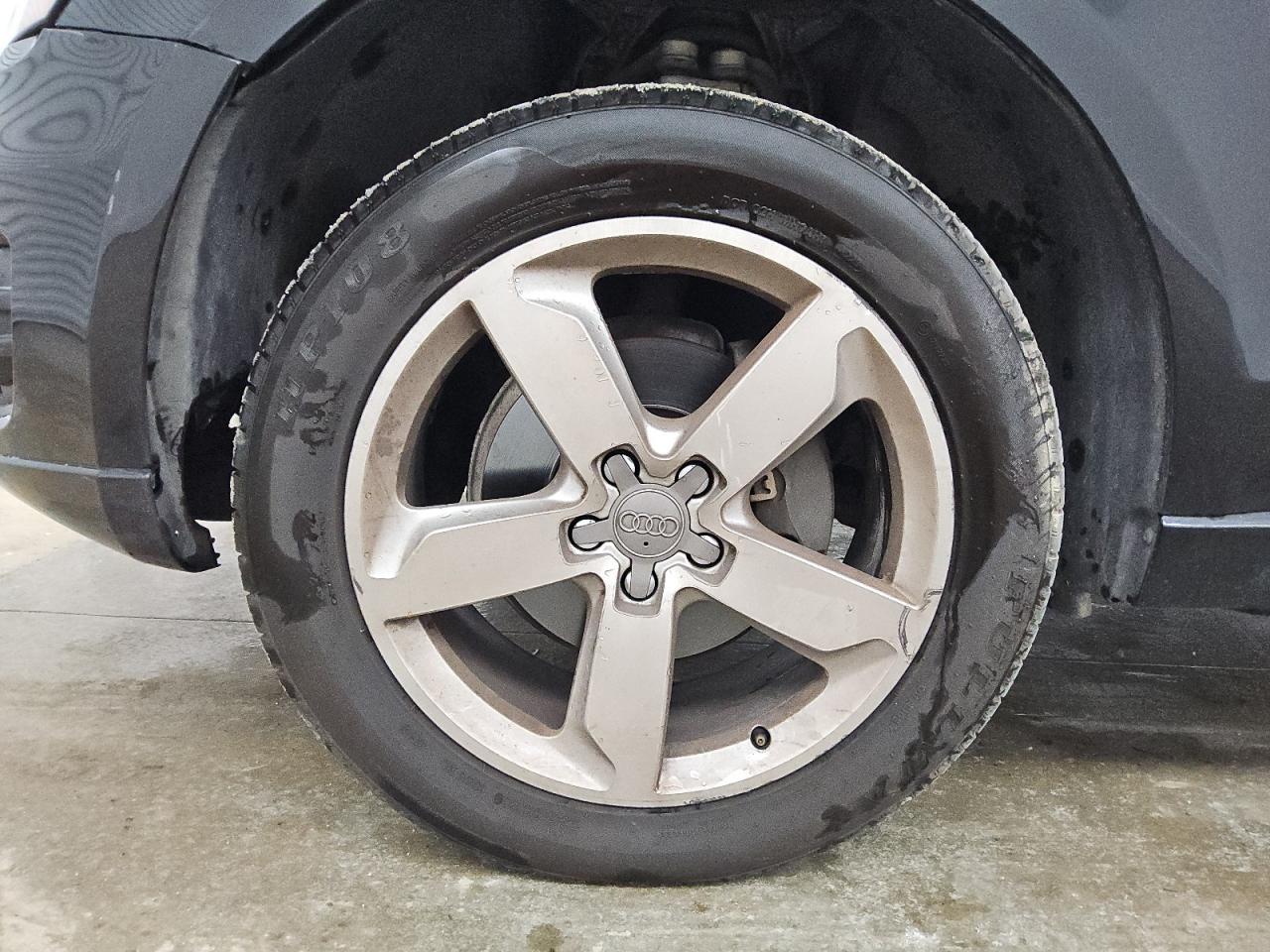 2012 Audi Q5 Premium Plus Черный vin: WA1LFAFP0CA108763 Damage: Left Front Wheel, Curb Rash, > 12 Inches
