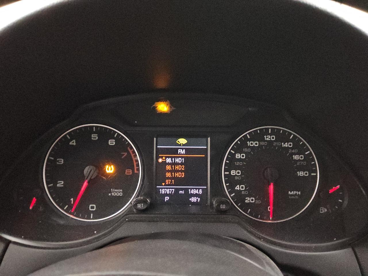 2012 Audi Q5 Premium Plus Черный vin: WA1LFAFP0CA108763 Damage: Warning Light - Engine, On, Unacceptable