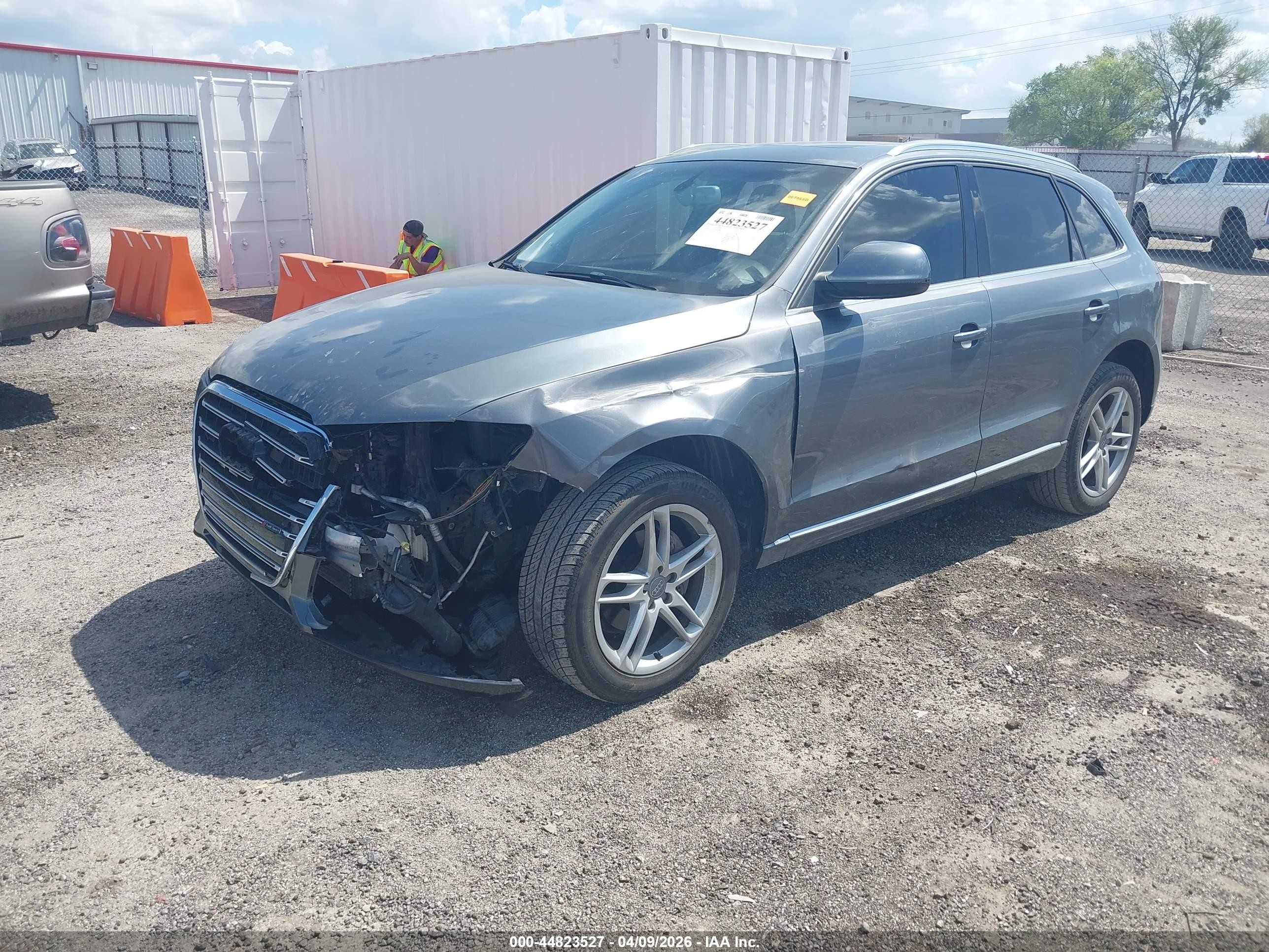 2014 Audi Q5 2.0t Premium Gray vin: WA1LFAFP0EA004986