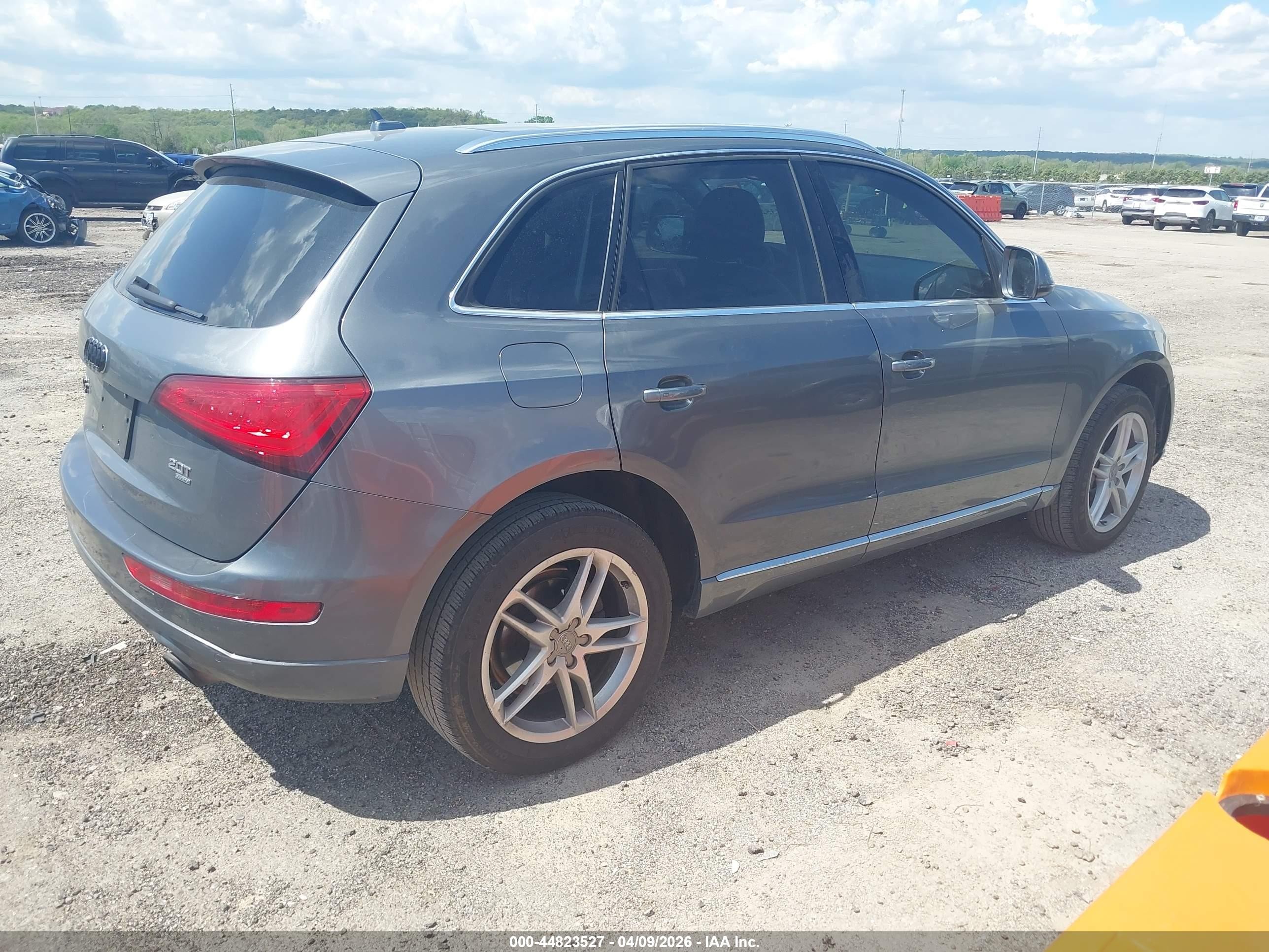 2014 Audi Q5 2.0t Premium Gray vin: WA1LFAFP0EA004986