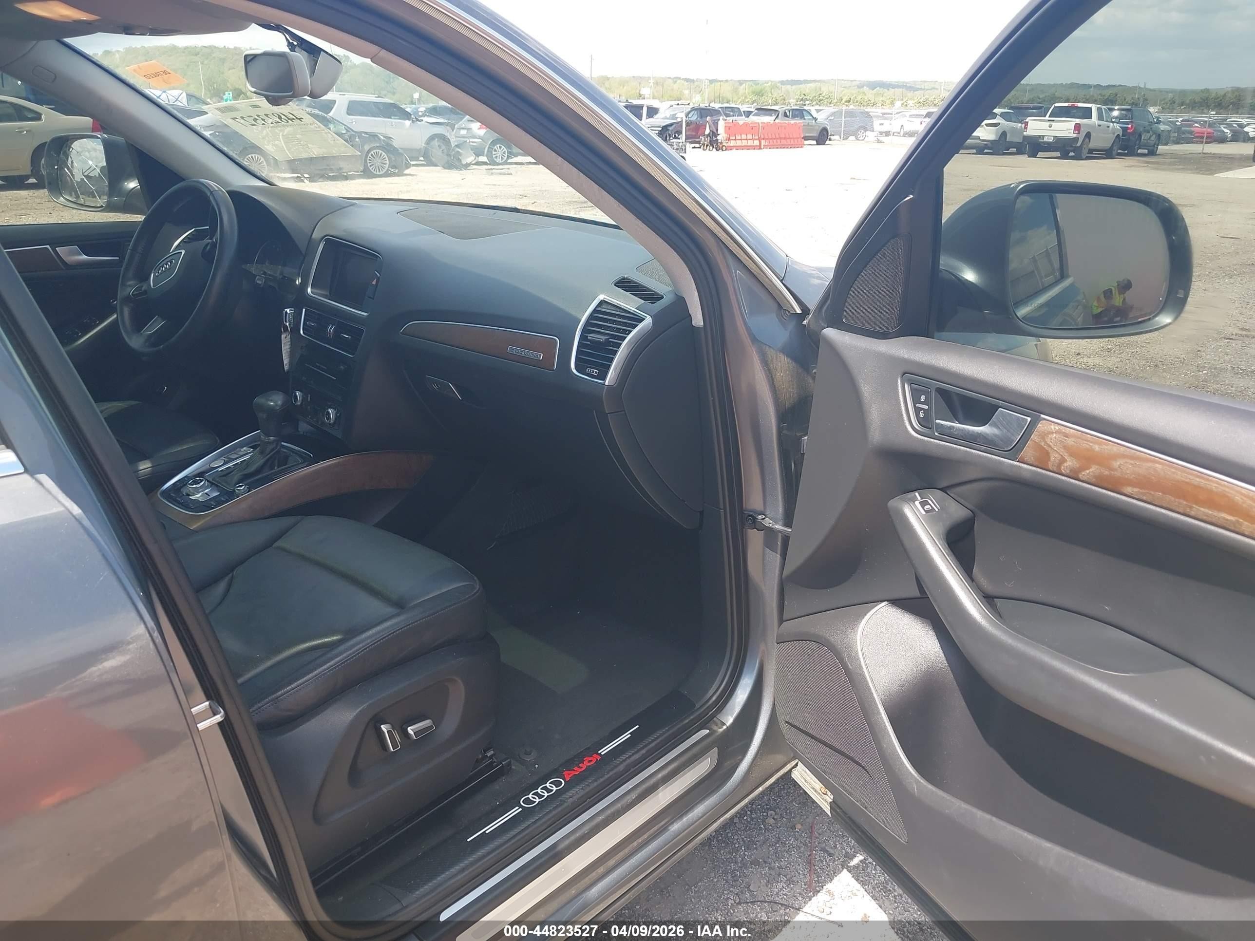 2014 Audi Q5 2.0t Premium Gray vin: WA1LFAFP0EA004986