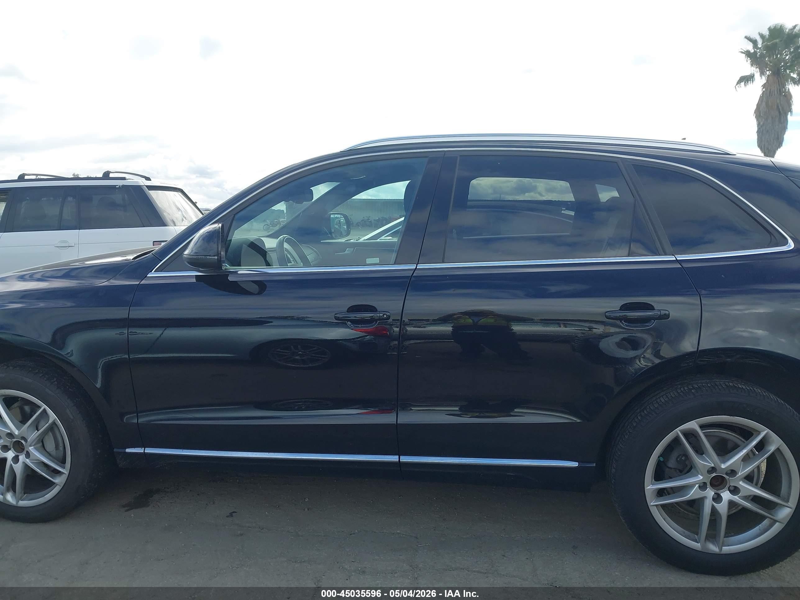 2014 Audi Q5 2.0t Premium Black vin: WA1LFAFP0EA051709