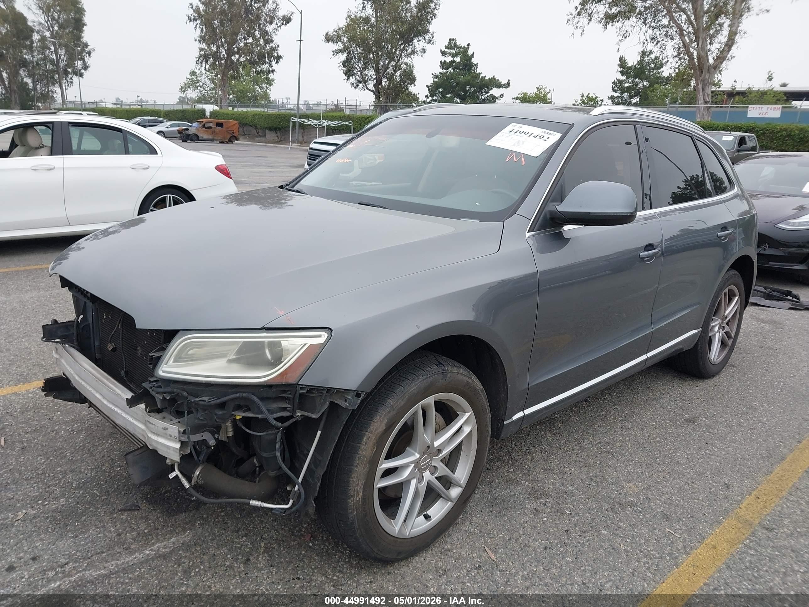 2014 Audi Q5 2.0t Premium Gray vin: WA1LFAFP0EA057087