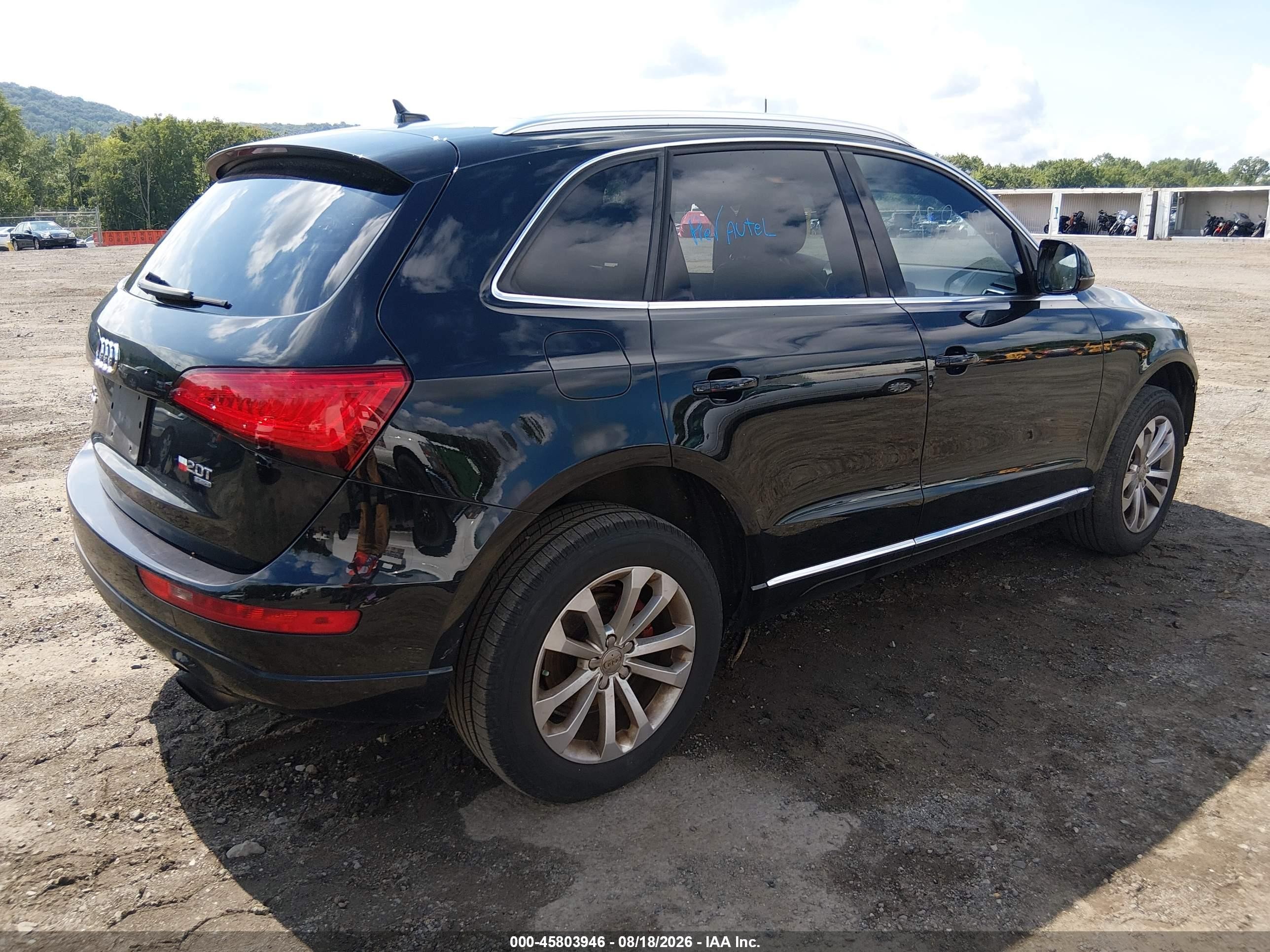 2014 Audi Q5 2.0t Premium Черный vin: WA1LFAFP0EA119507