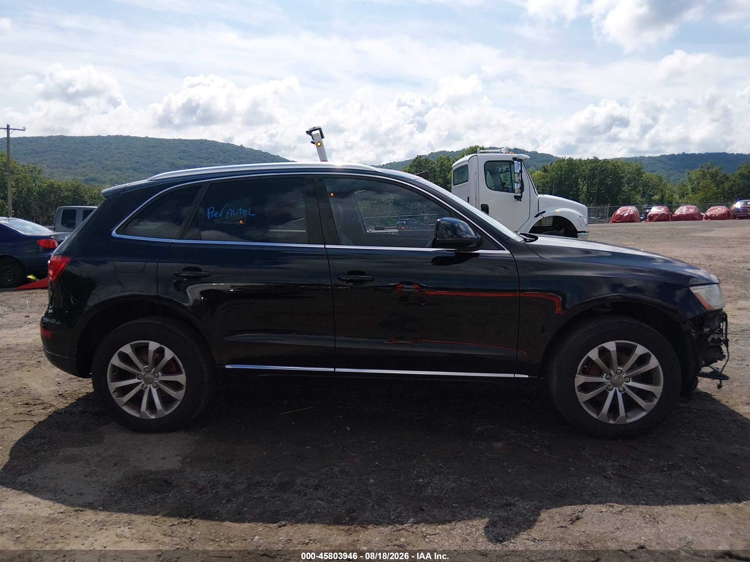 2014 Audi Q5 2.0t Premium Черный vin: WA1LFAFP0EA119507