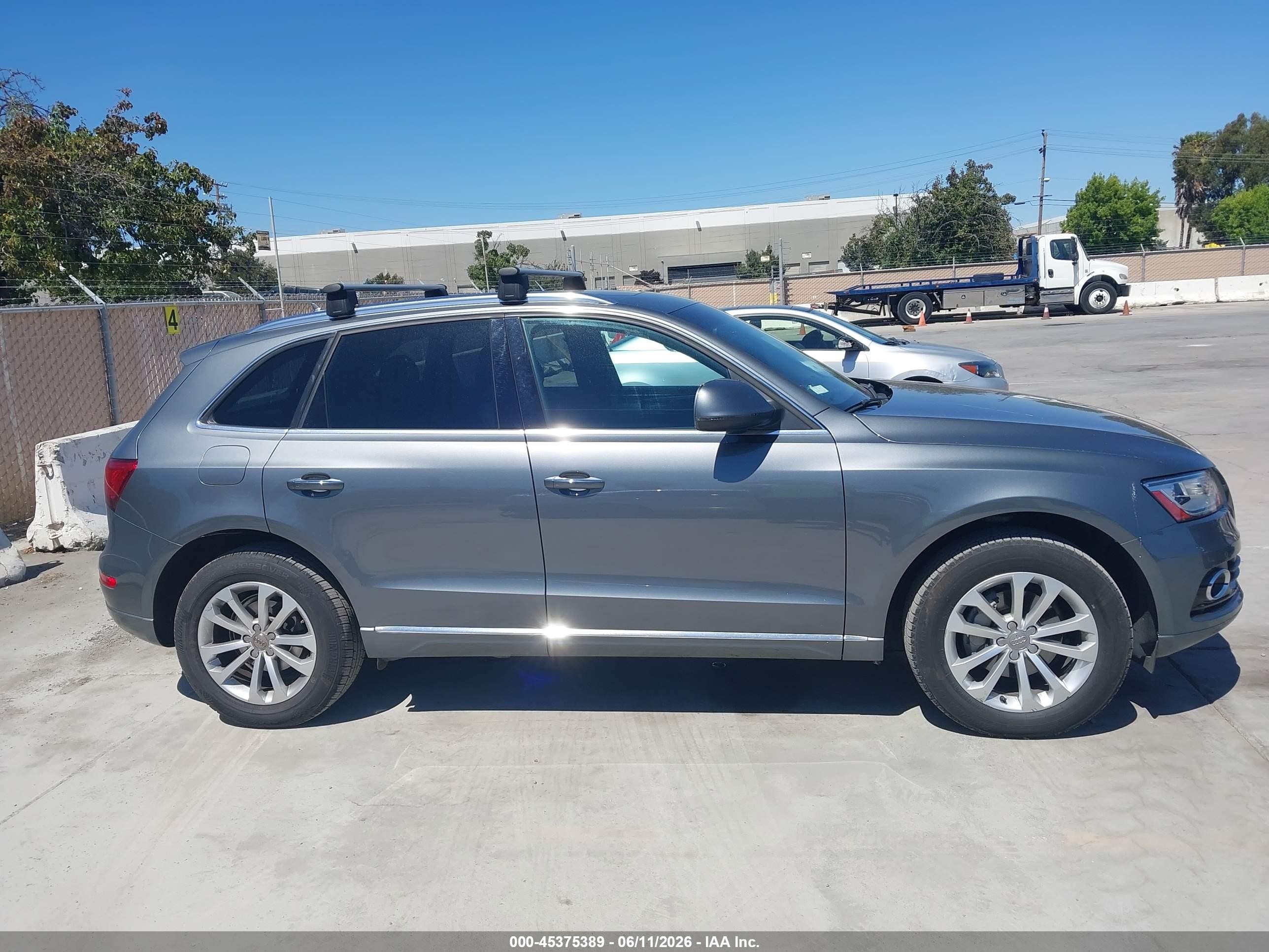 2015 Audi Q5 2.0t Premium Gray vin: WA1LFAFP0FA050626