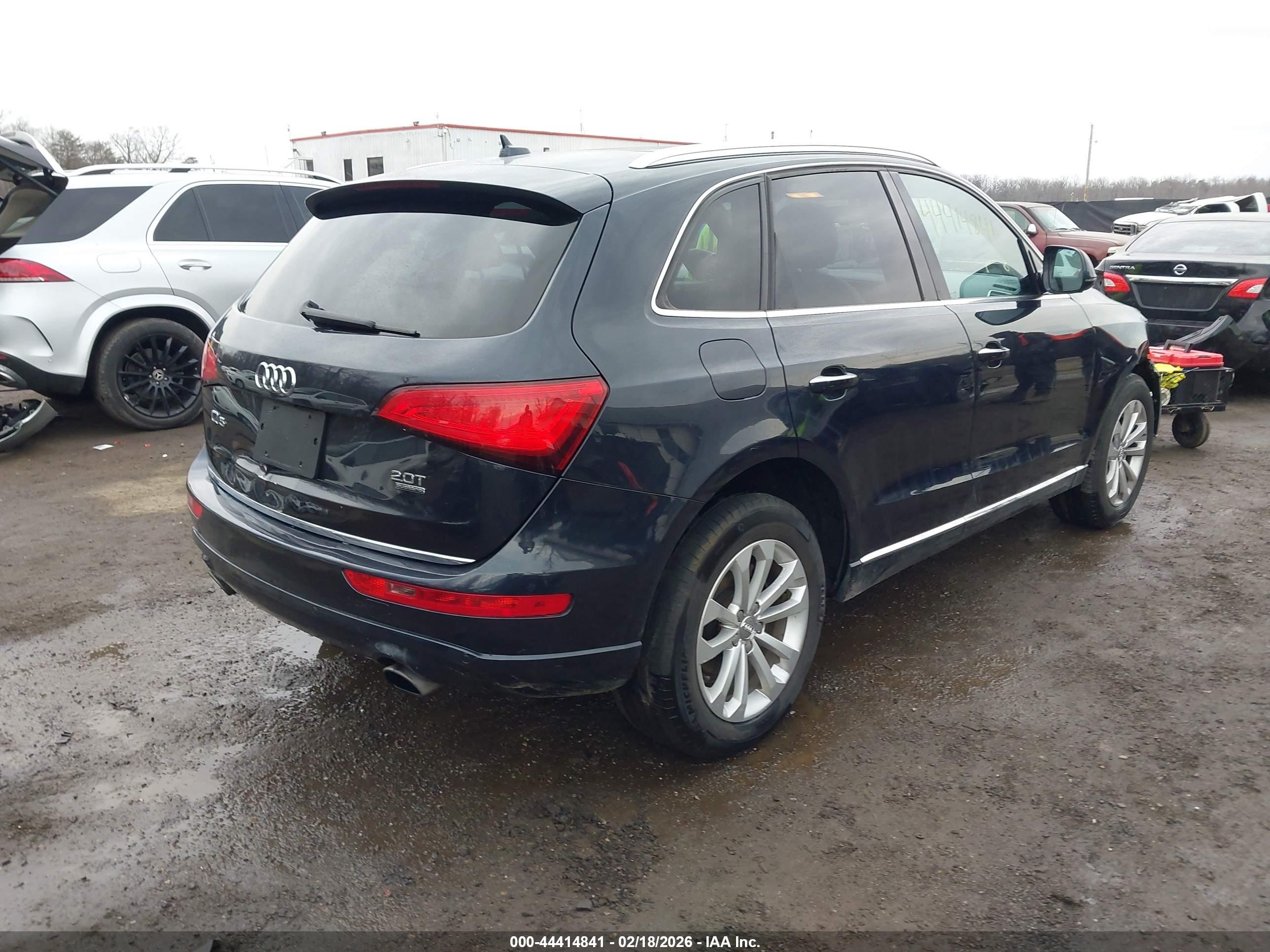 2015 Audi Q5 2.0t Premium Black vin: WA1LFAFP0FA086381